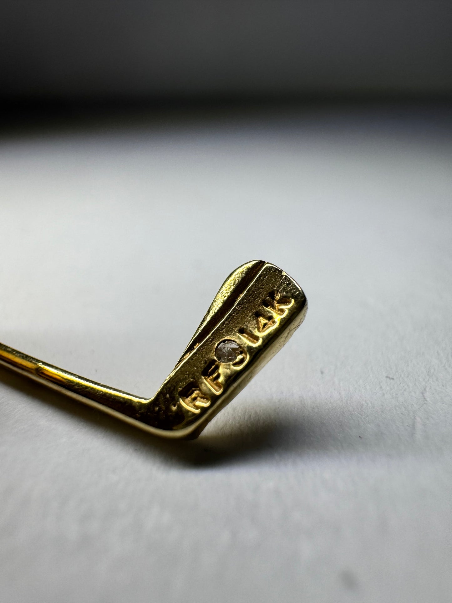 14ct Yellow Gold Diamond Golf Club Tie Pin