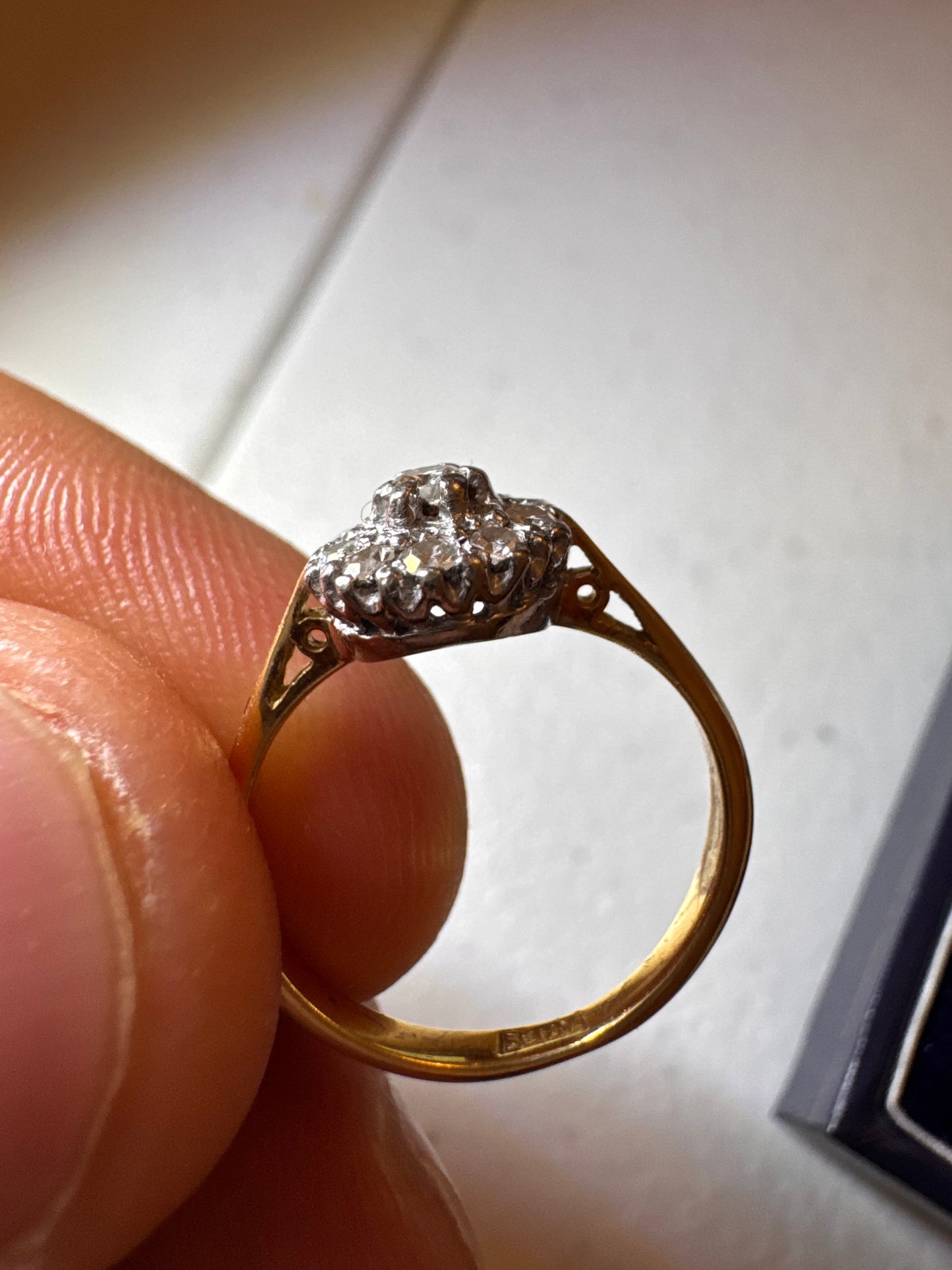 18ct Yellow Gold Diamond Cluster Ring