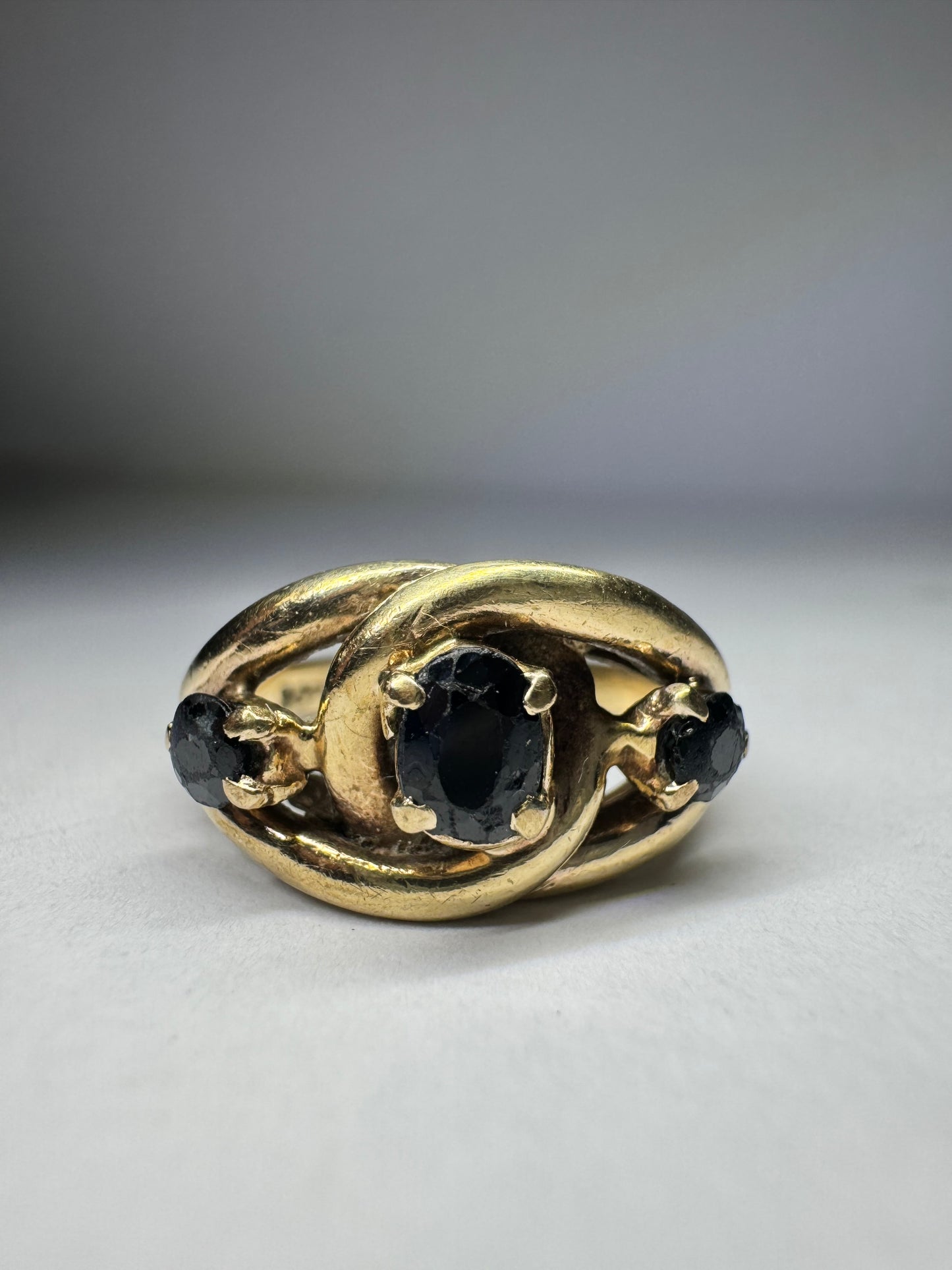 Vintage 9ct Yellow Gold Sapphire Trilogy Ring