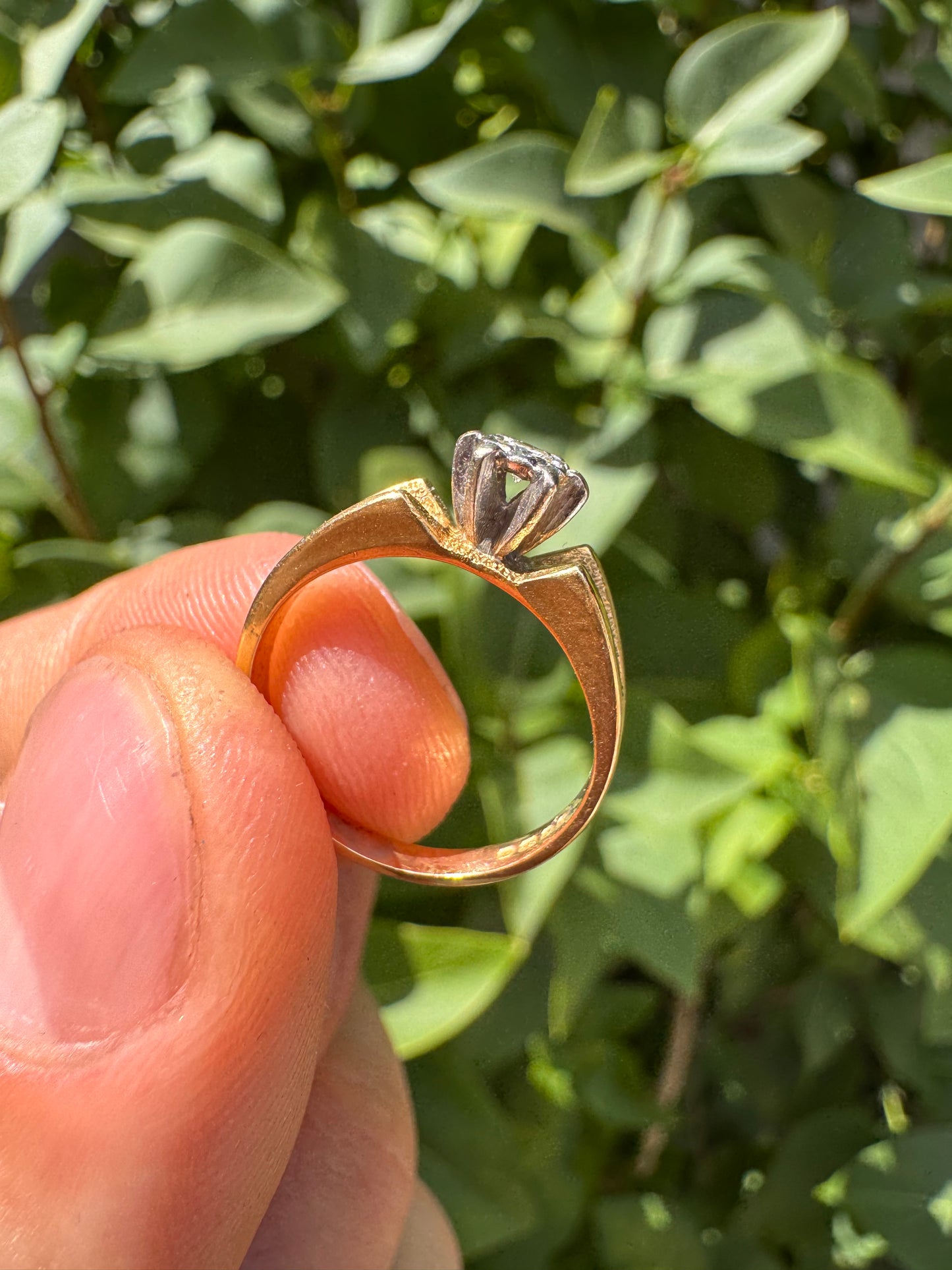 18ct Yellow Gold Diamond Ring