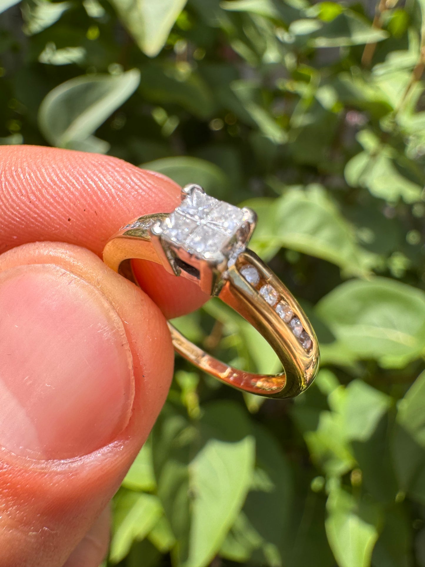 18ct Diamond Yellow Gold and Platinum (setting) Ring
