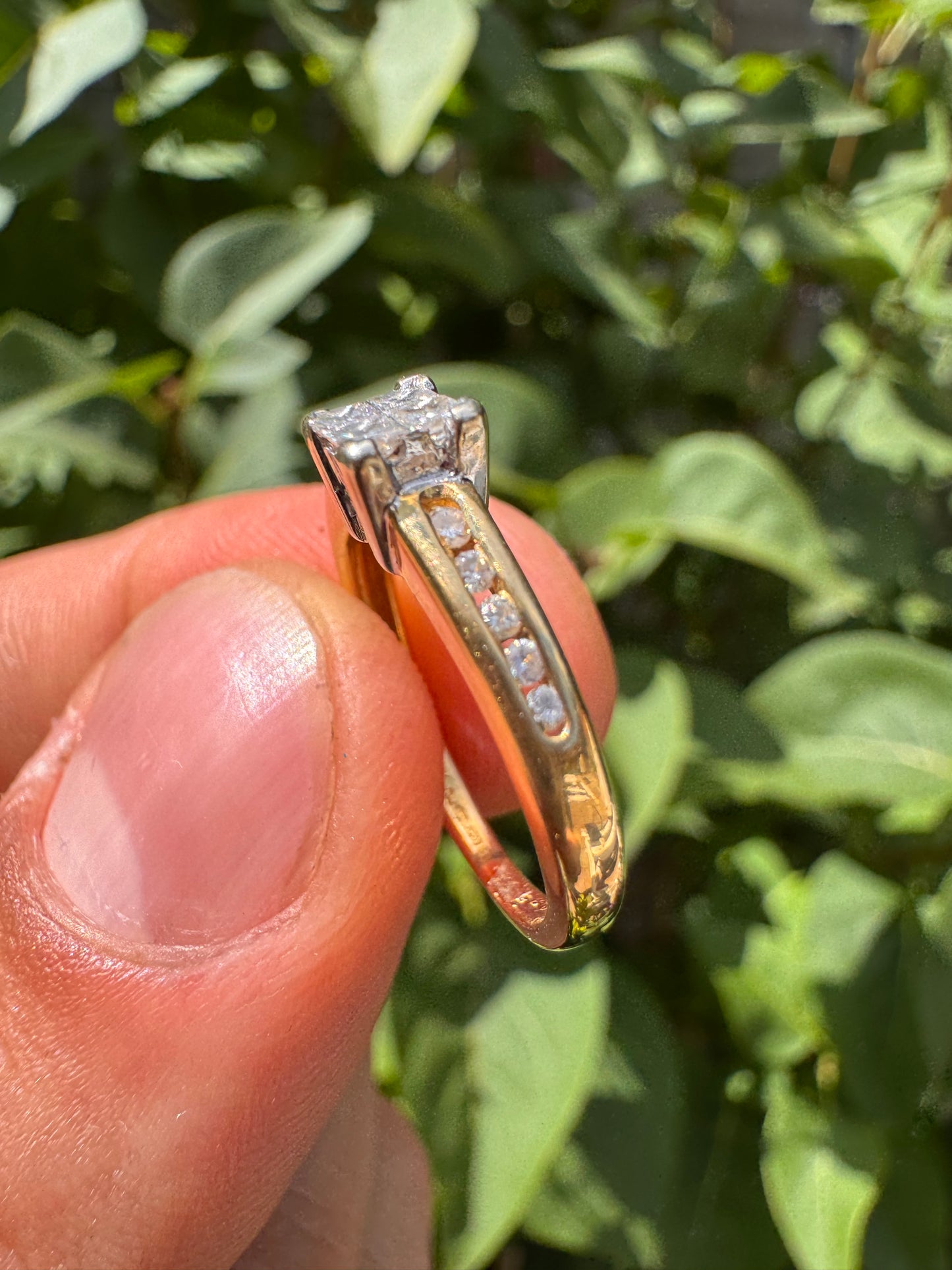 18ct Diamond Yellow Gold and Platinum (setting) Ring