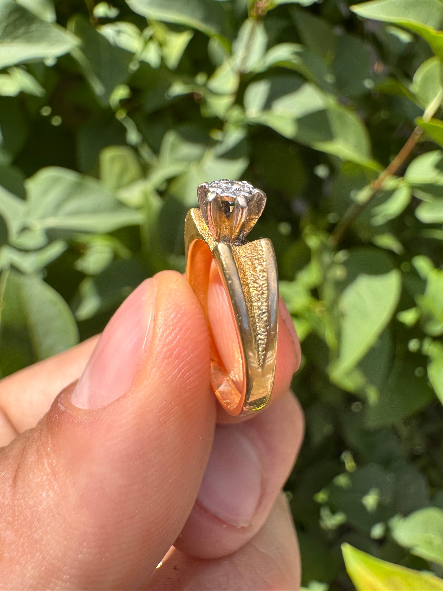 18ct Yellow Gold Diamond Ring