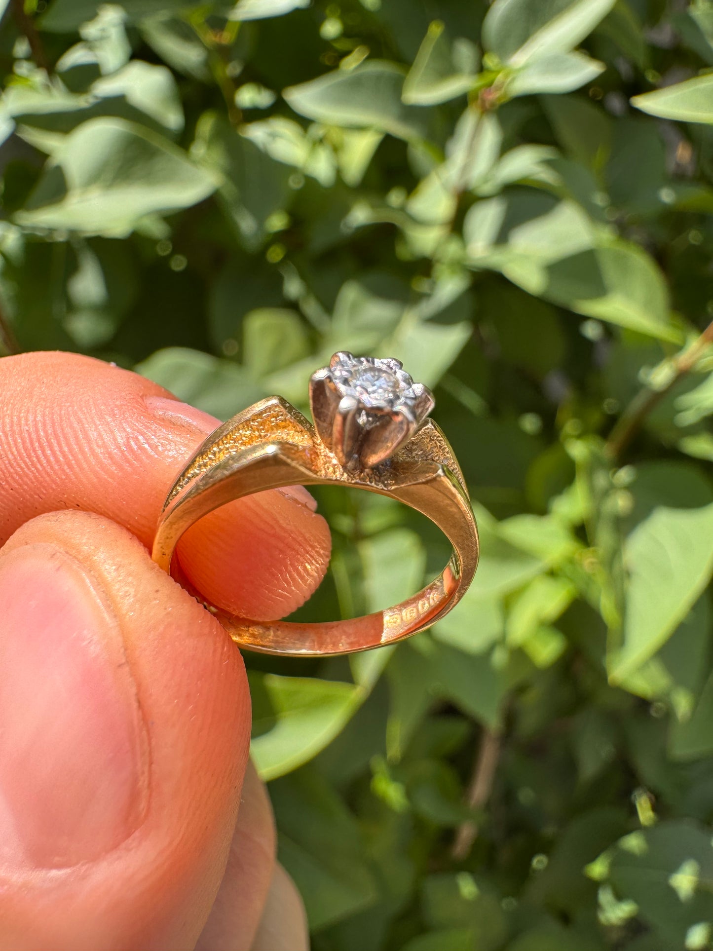 18ct Yellow Gold Diamond Ring