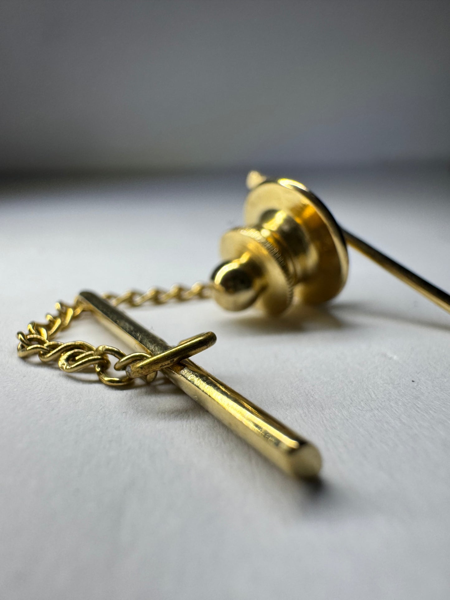 14ct Yellow Gold Diamond Golf Club Tie Pin