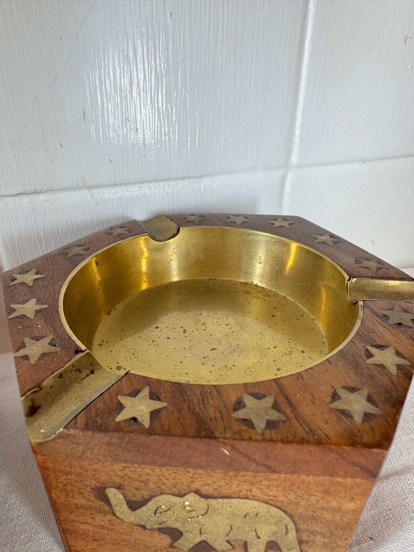 Vintage 10cm Teak Wood Brass Inlaid Elephant Stars 3 Smoker Ashtrays x2