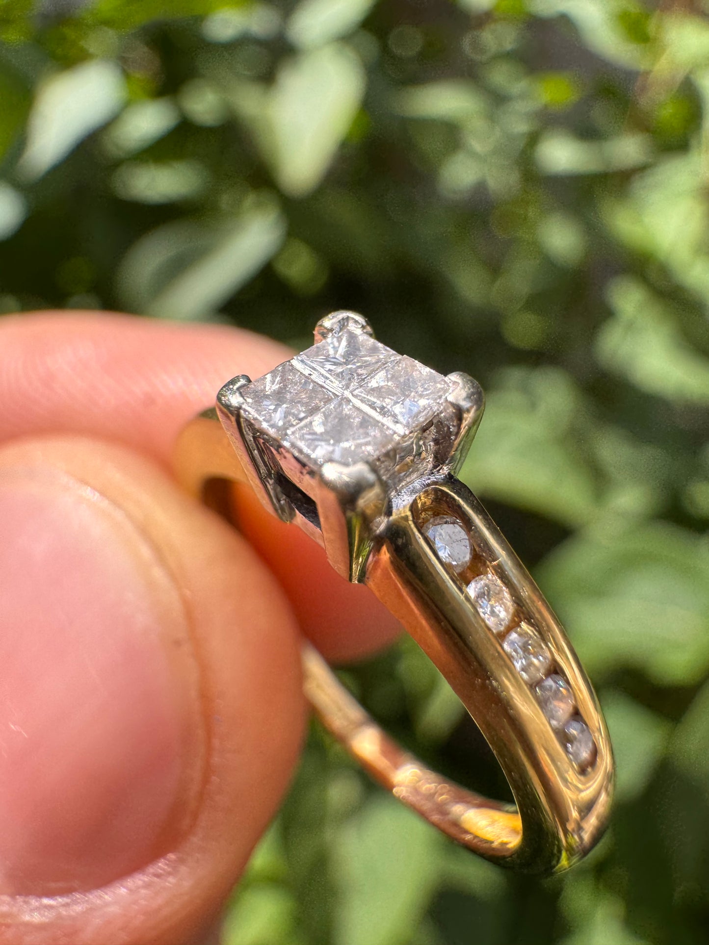 18ct Diamond Yellow Gold and Platinum (setting) Ring