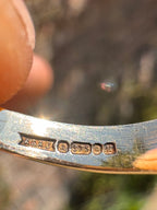 Lot 10: 9ct Gold Onyx Ring (Estimate £90-160)