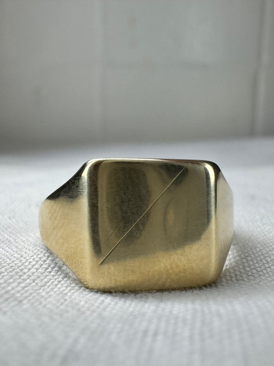 Vintage 9ct Yellow Gold Square Signet Ring