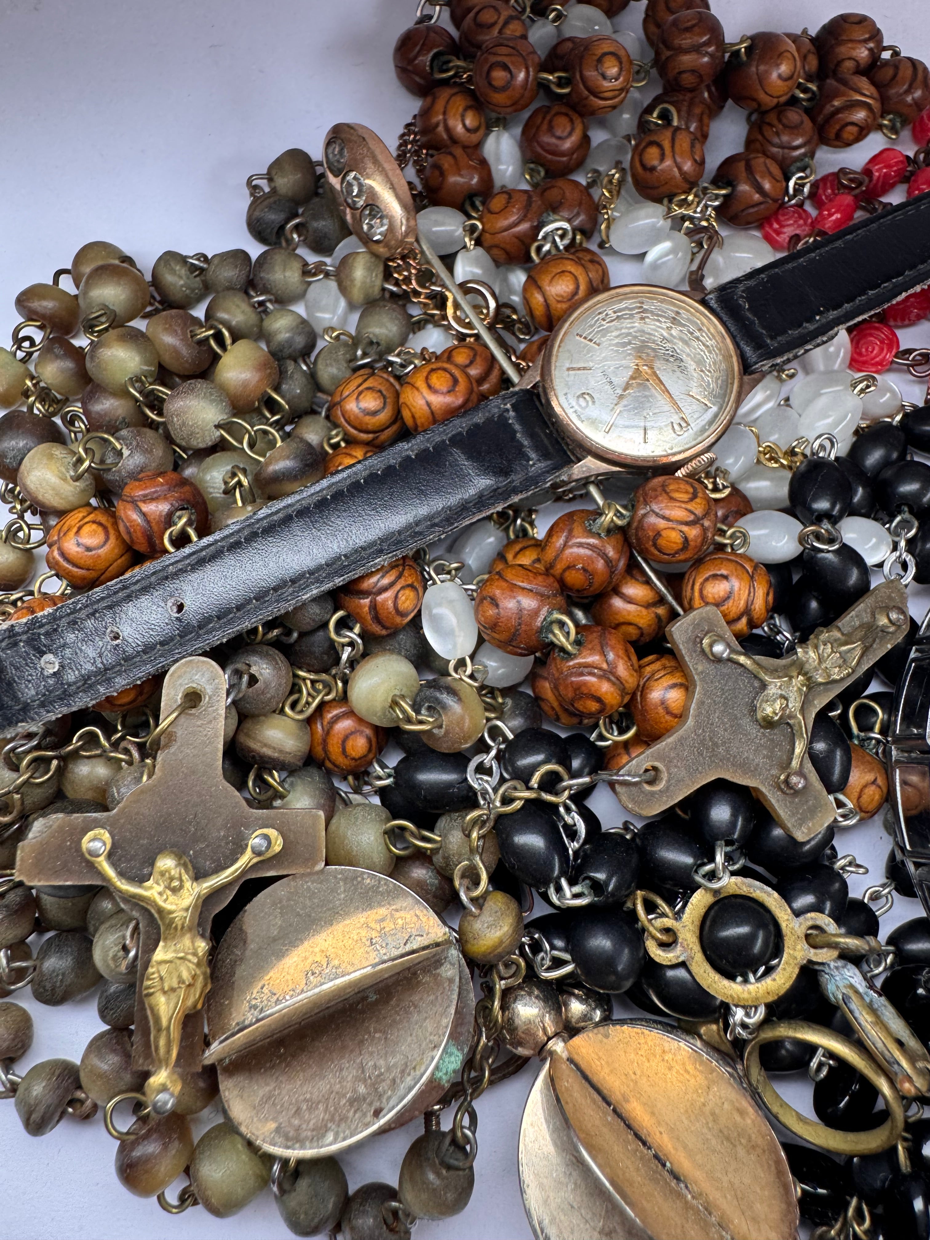 Broken vintage jewellery