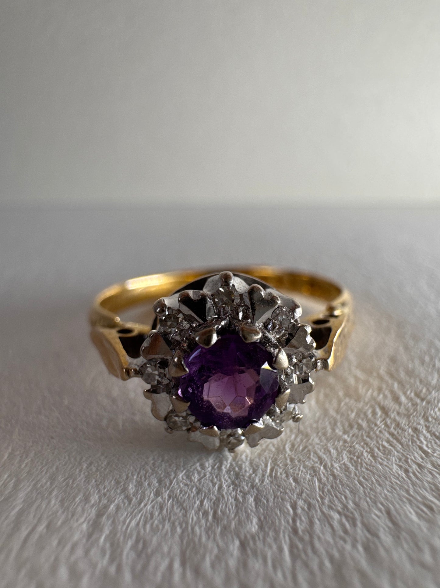 18ct Yellow Gold Amethyst Diamond Ring