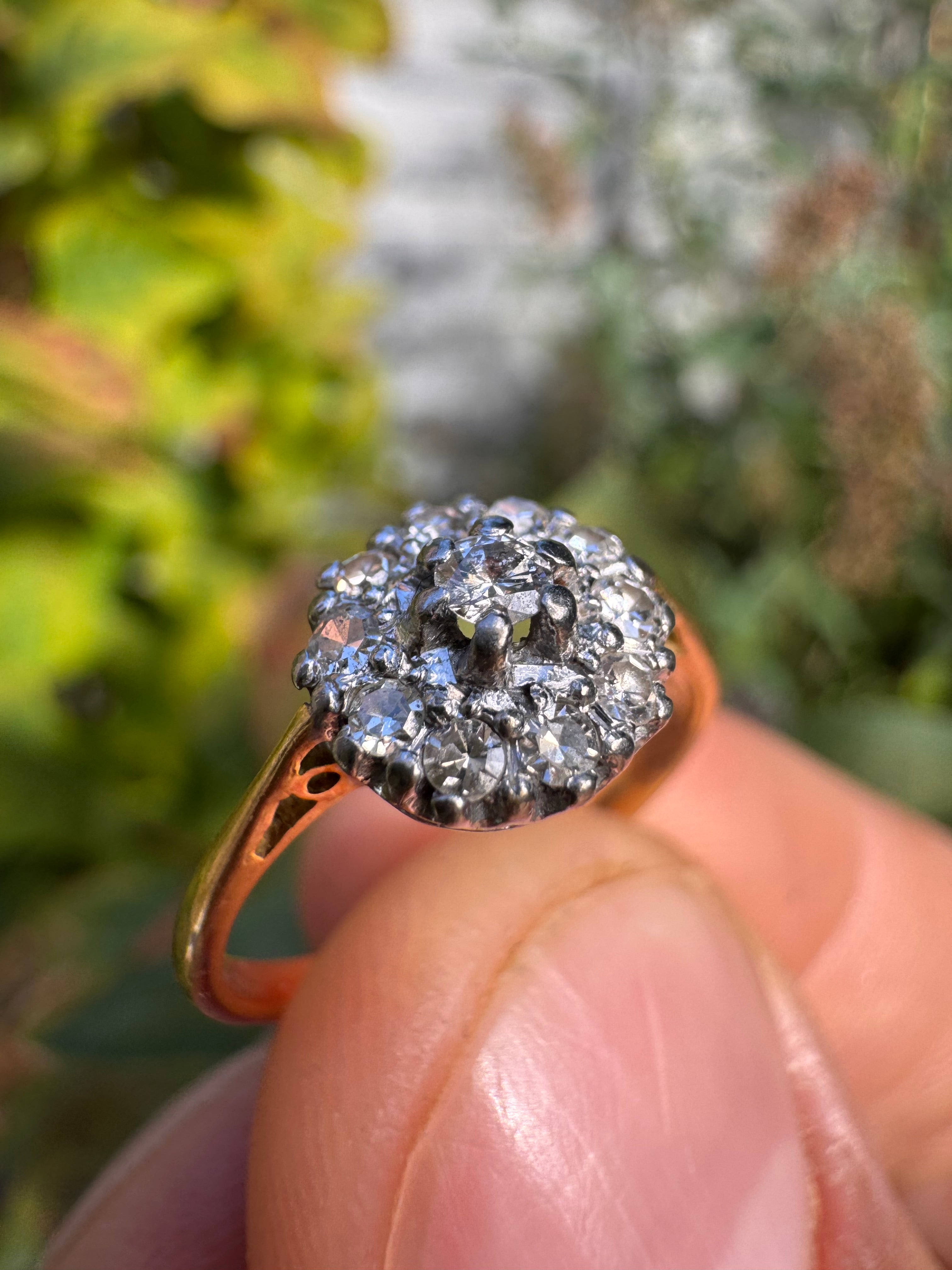 18ct Yellow Gold Diamond Cluster Ring