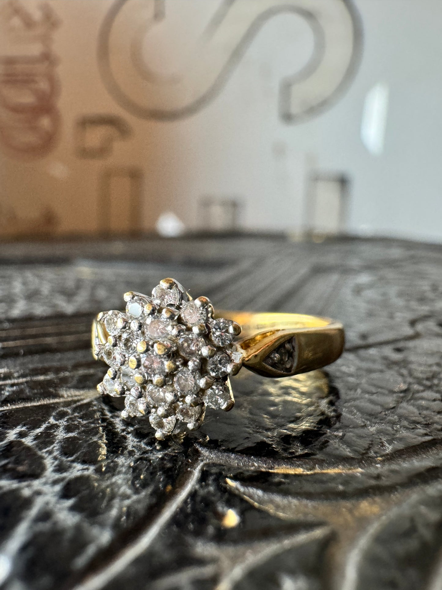 18ct Yellow Gold Diamond Cluster Ring