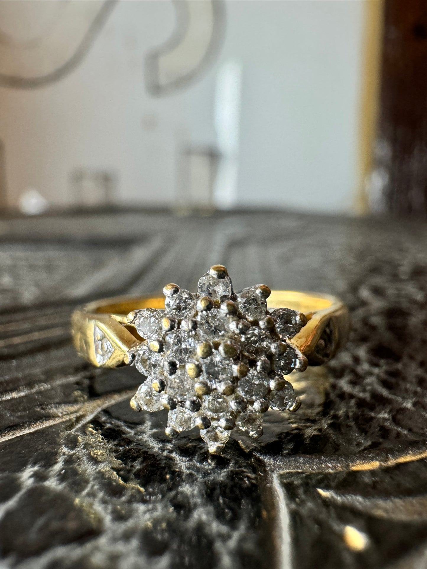 18ct Yellow Gold Diamond Cluster Ring