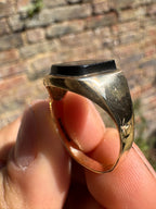 Lot 10: 9ct Gold Onyx Ring (Estimate £90-160)