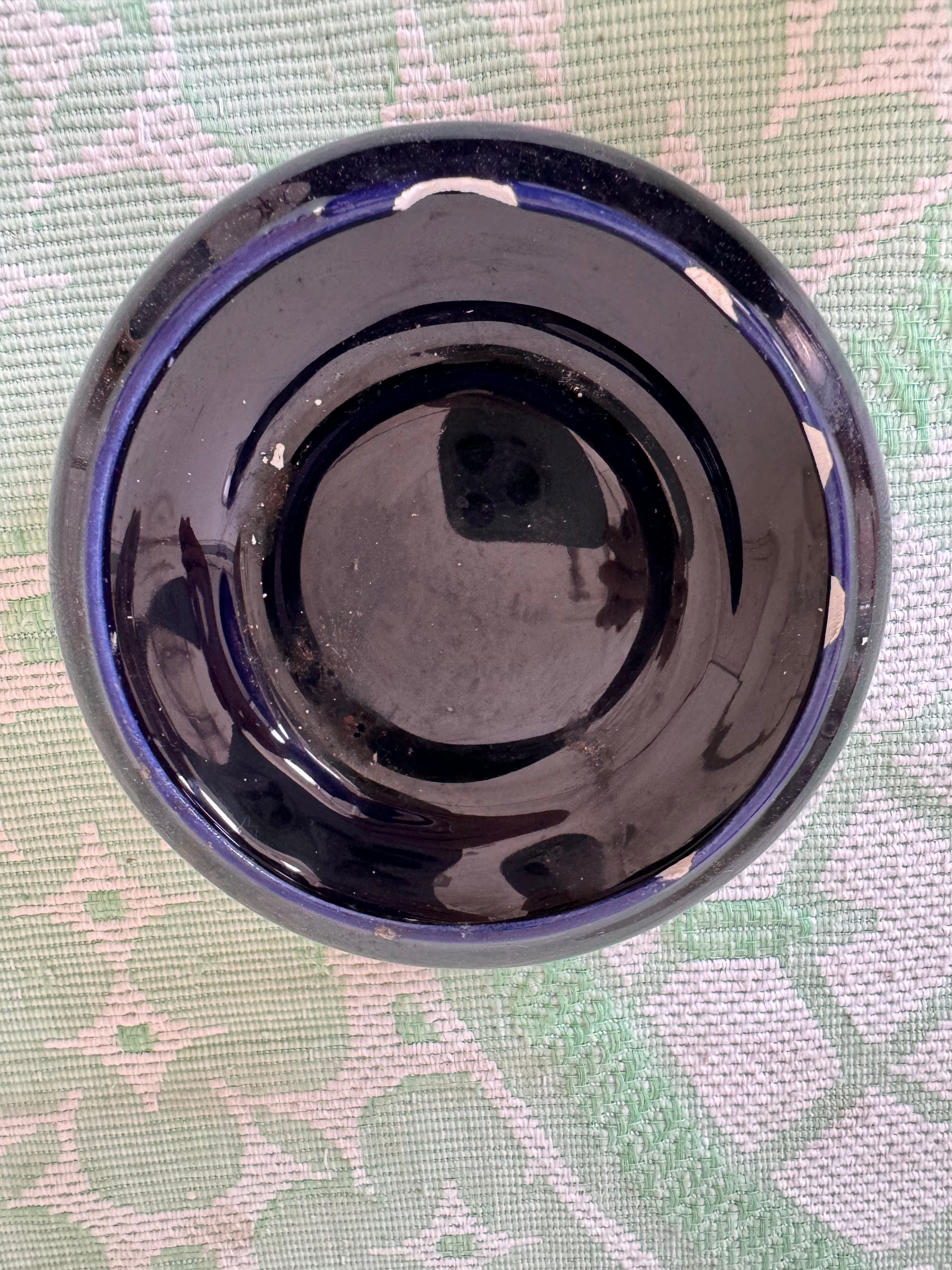 A la Main Peit Italian vintage blue ceramic porcelain - shows slight chips