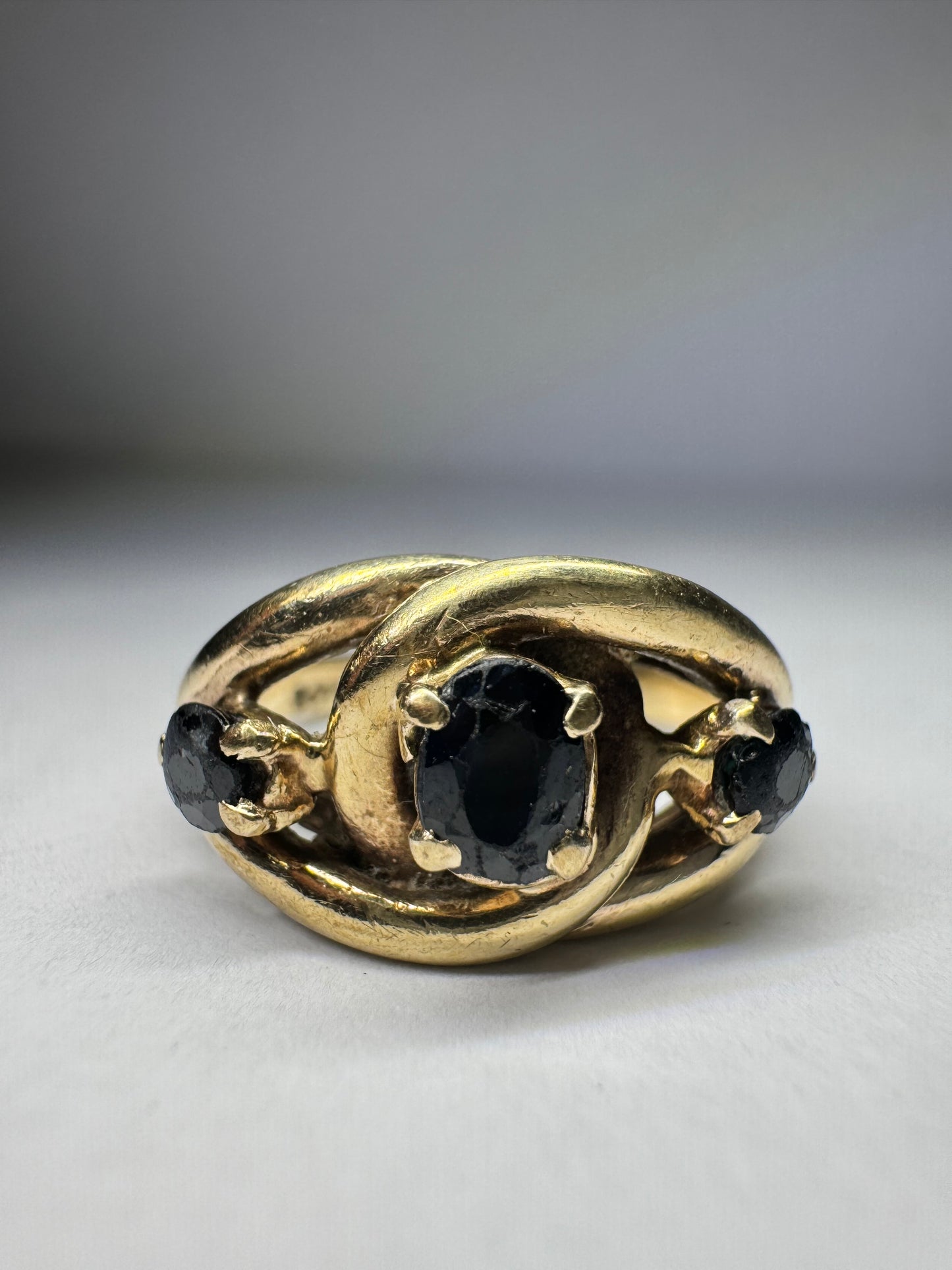 Vintage 9ct Yellow Gold Sapphire Trilogy Ring