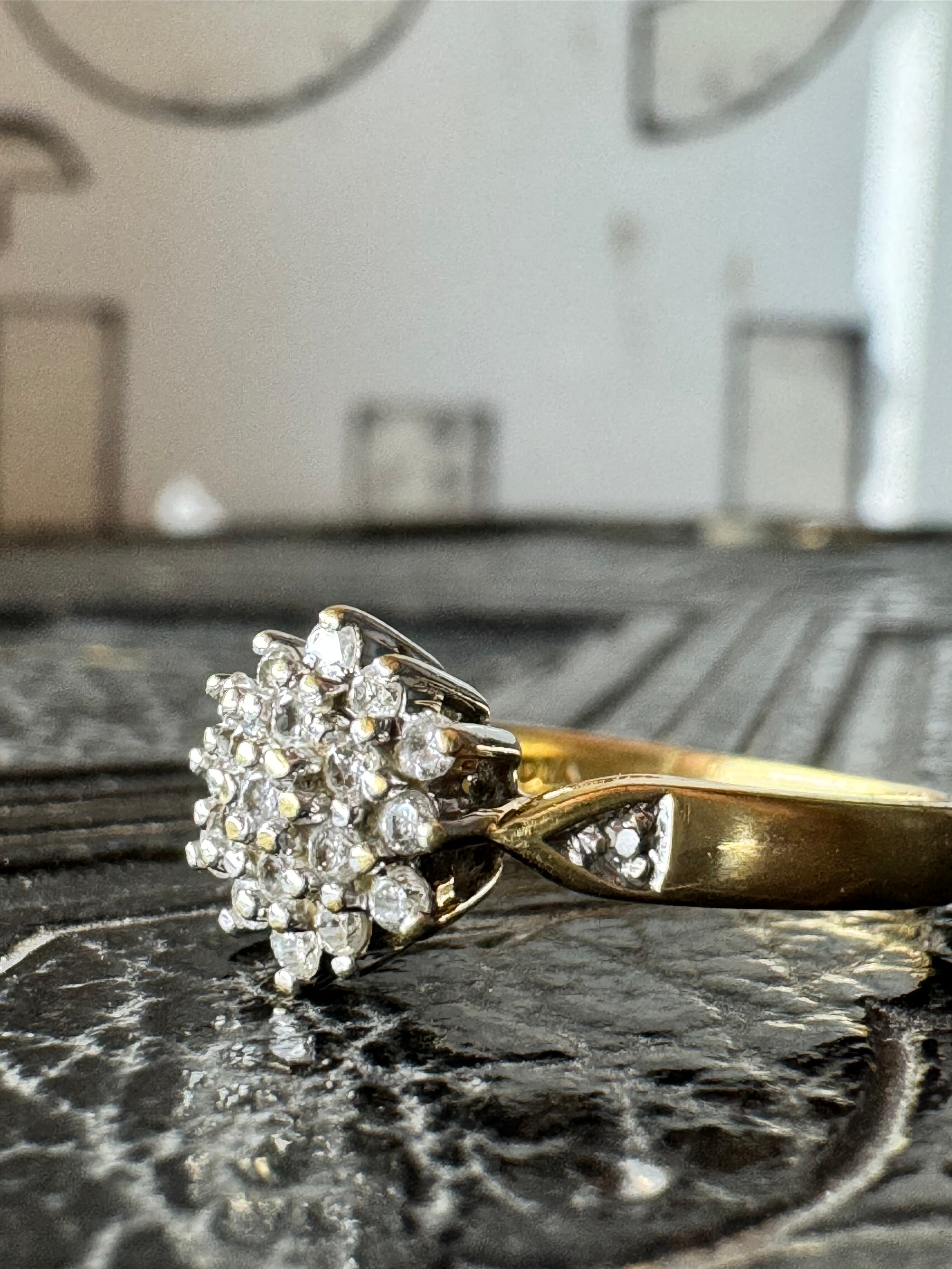 18ct Yellow Gold Diamond Cluster Ring