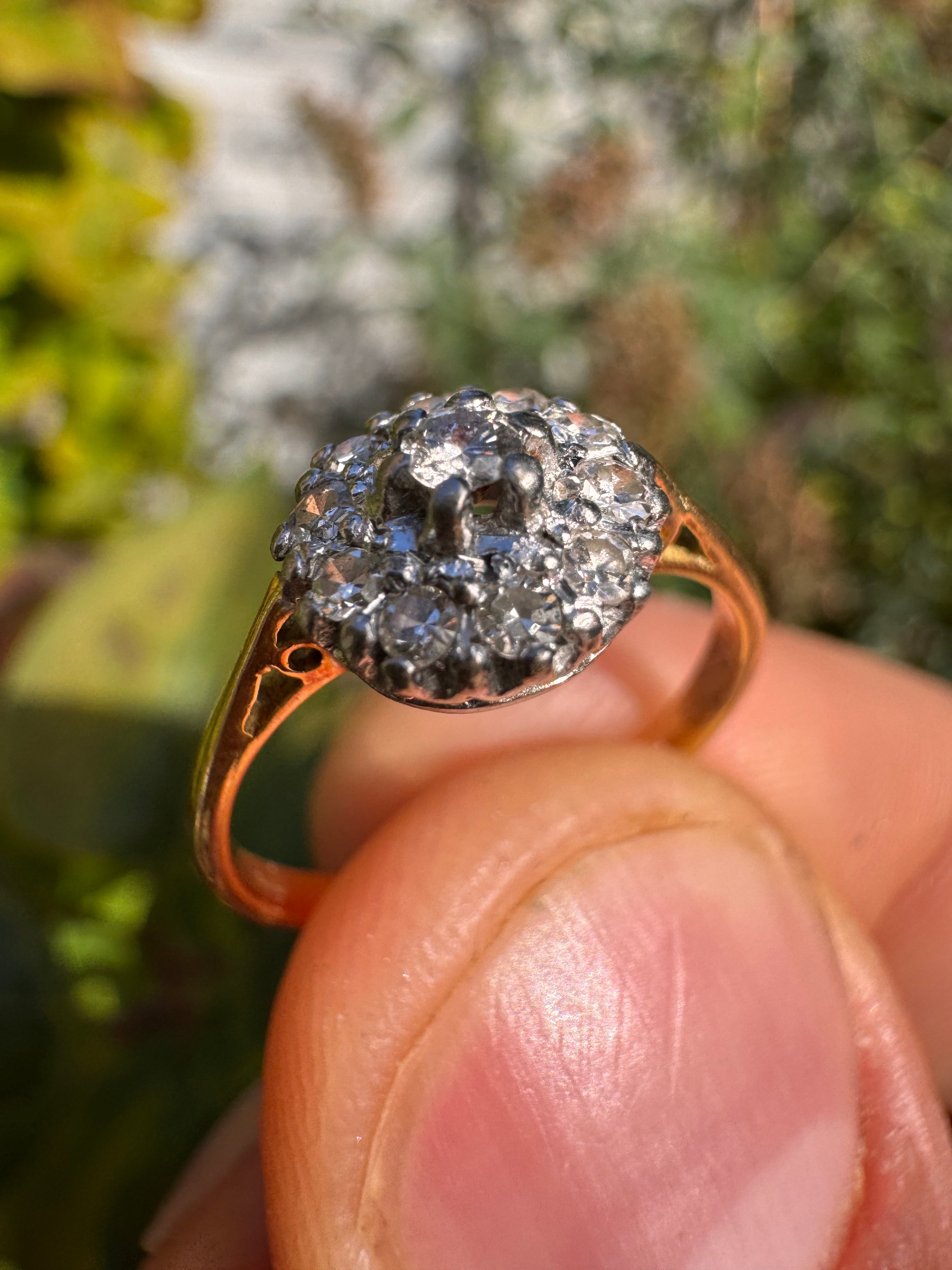 18ct Yellow Gold Diamond Cluster Ring