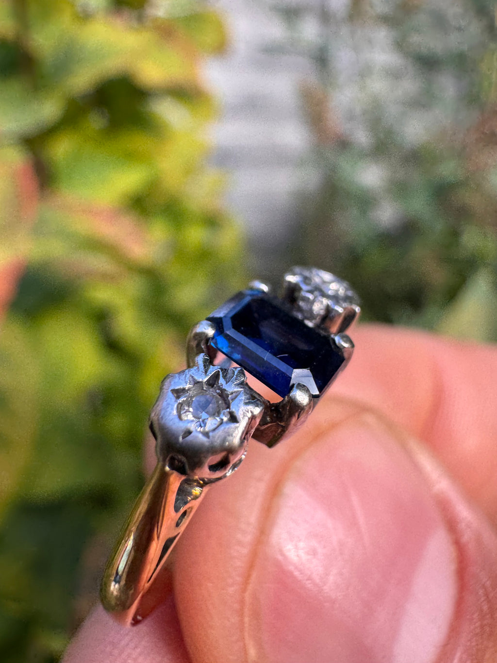 18ct Yellow Gold Sapphire Ring