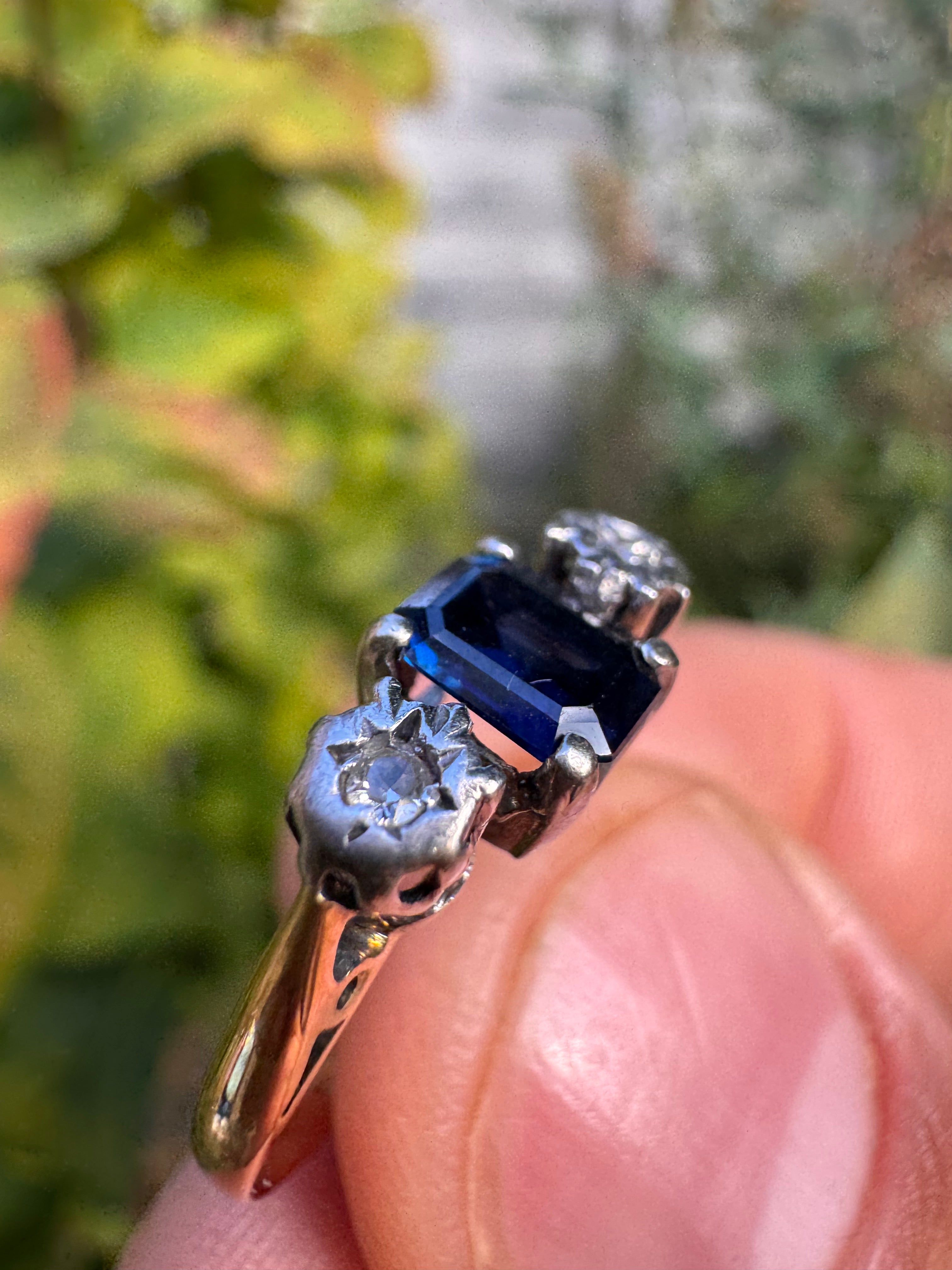18ct Yellow Gold Sapphire Ring