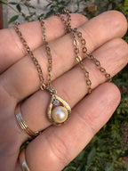 9ct Gold Pearl Diamond Pendant + 16in 9ct Gold Chain