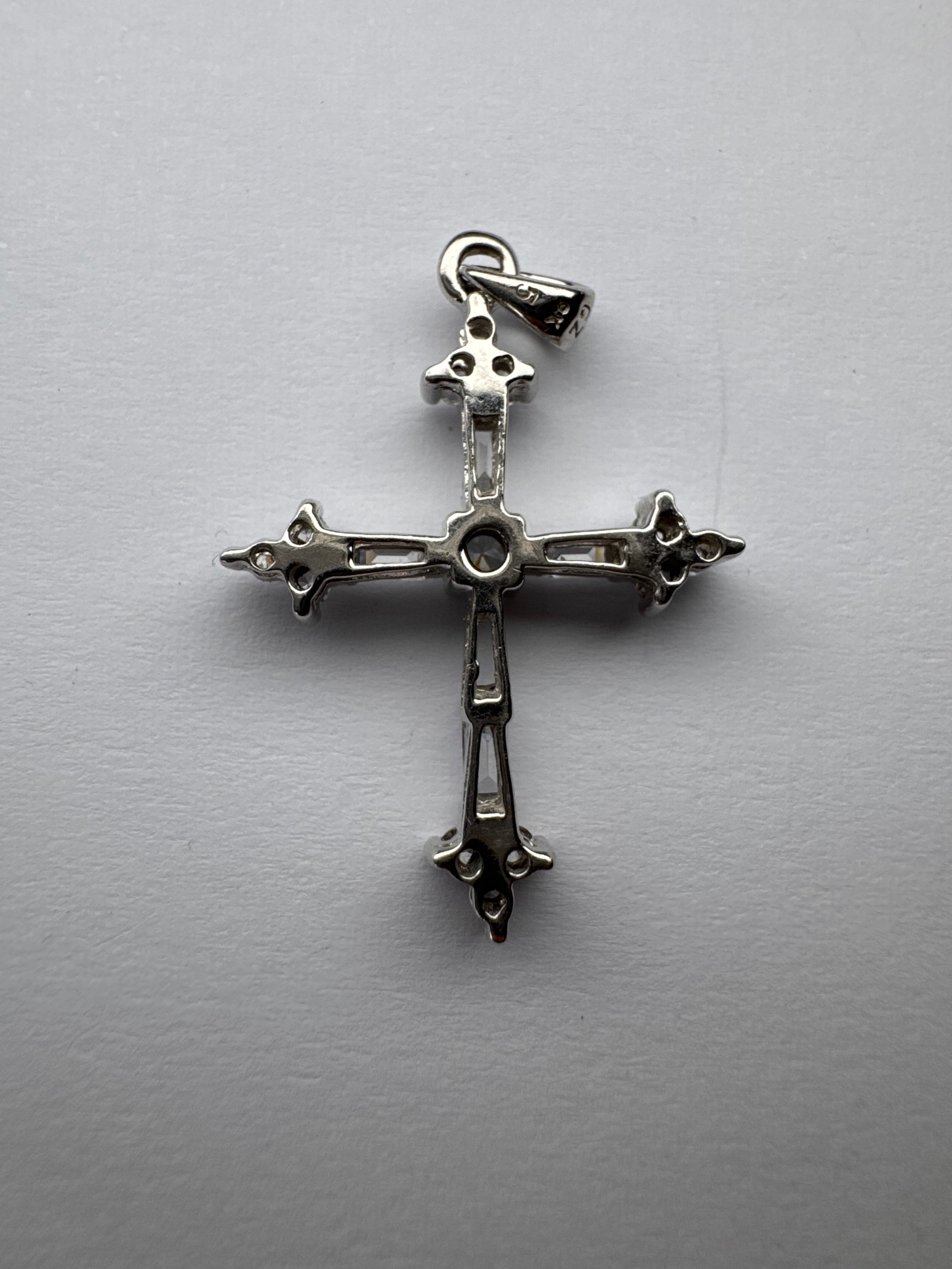 9ct CZ Cross Pendant (missing stone)