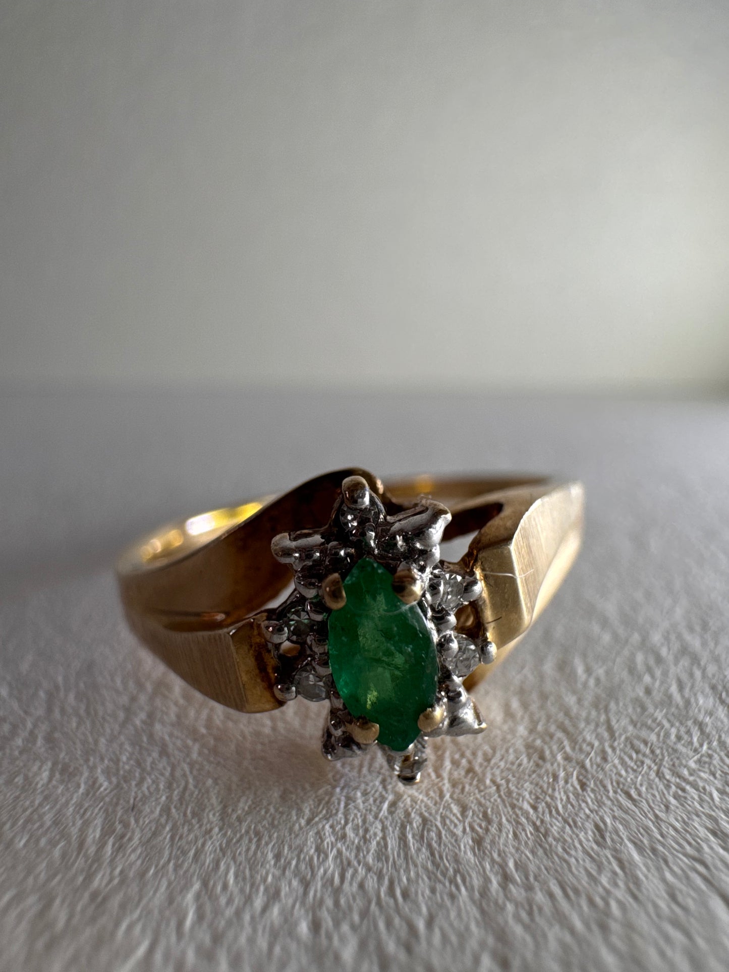 18ct Yellow Gold Emerald Diamond Ring