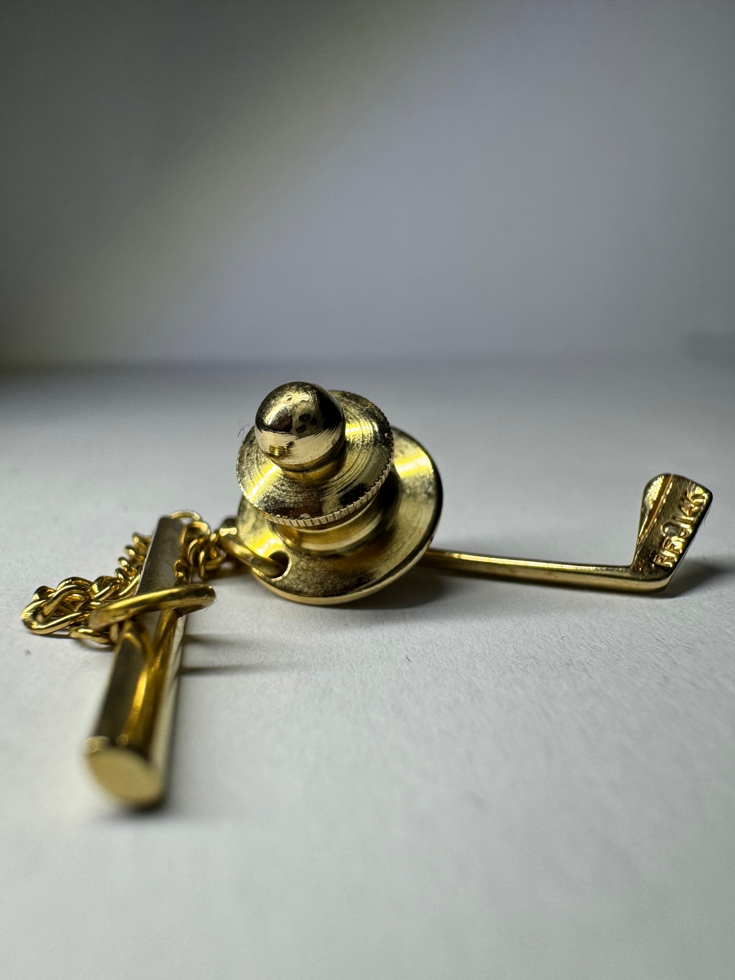 14ct Yellow Gold Diamond Golf Club Tie Pin
