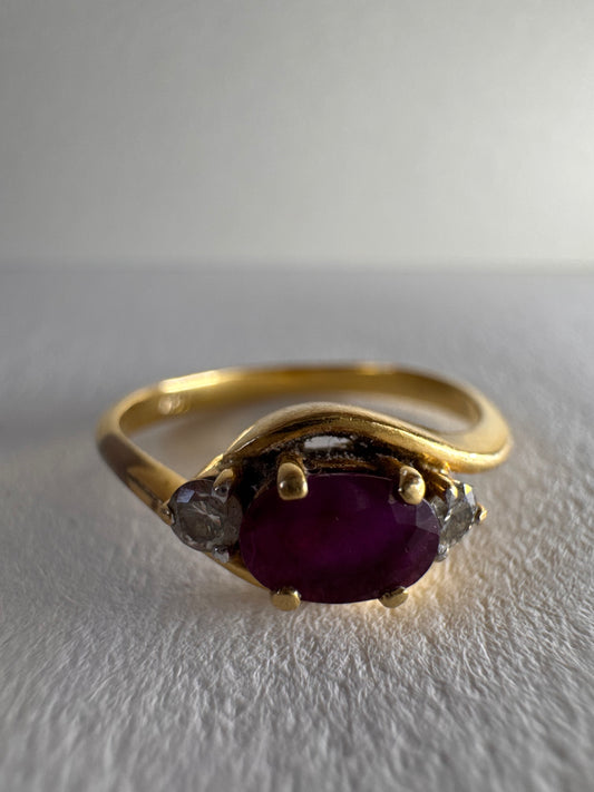 18ct Yellow Gold Ruby Diamond Ring