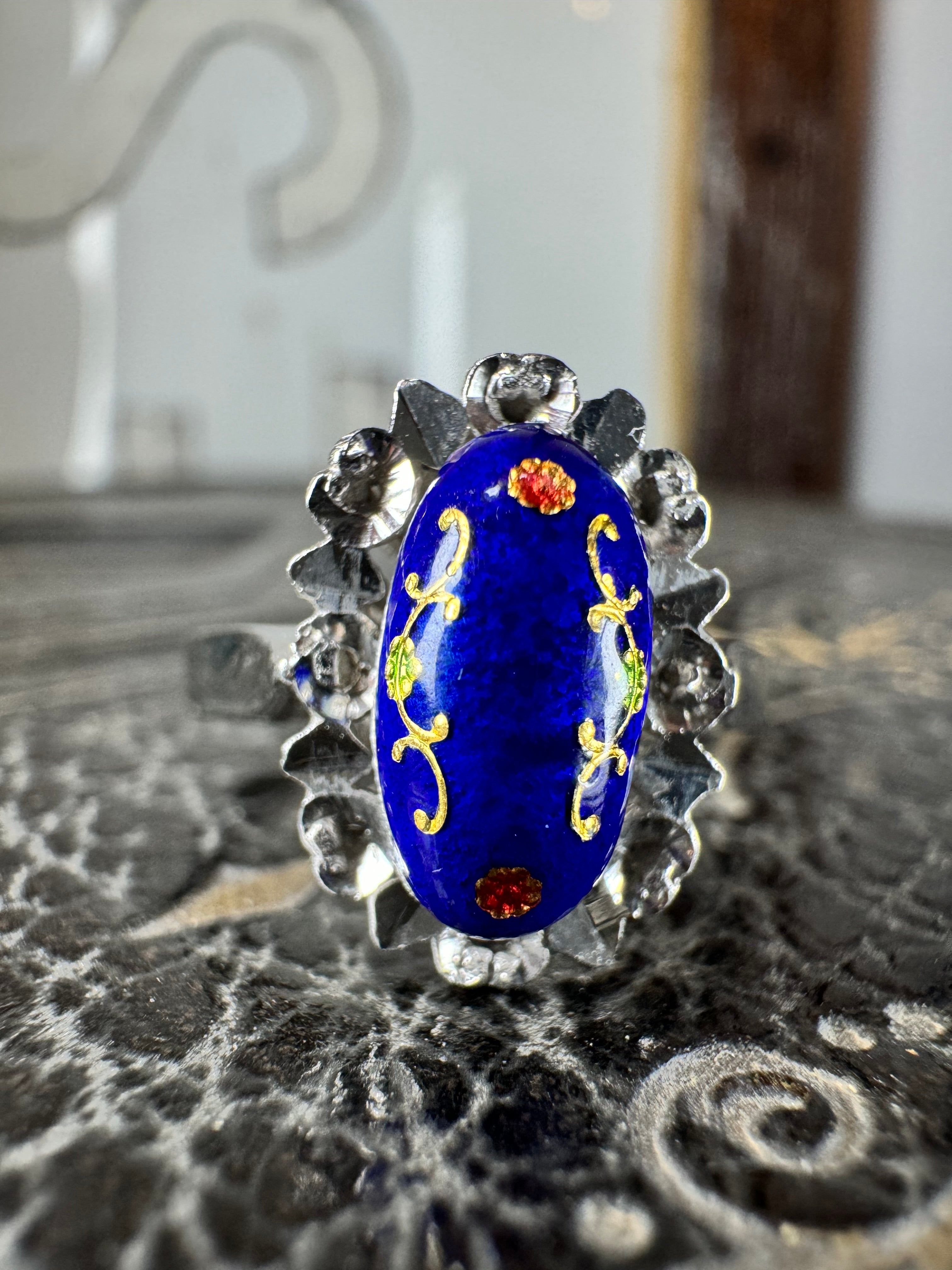 18ct White Gold Enamel Ring