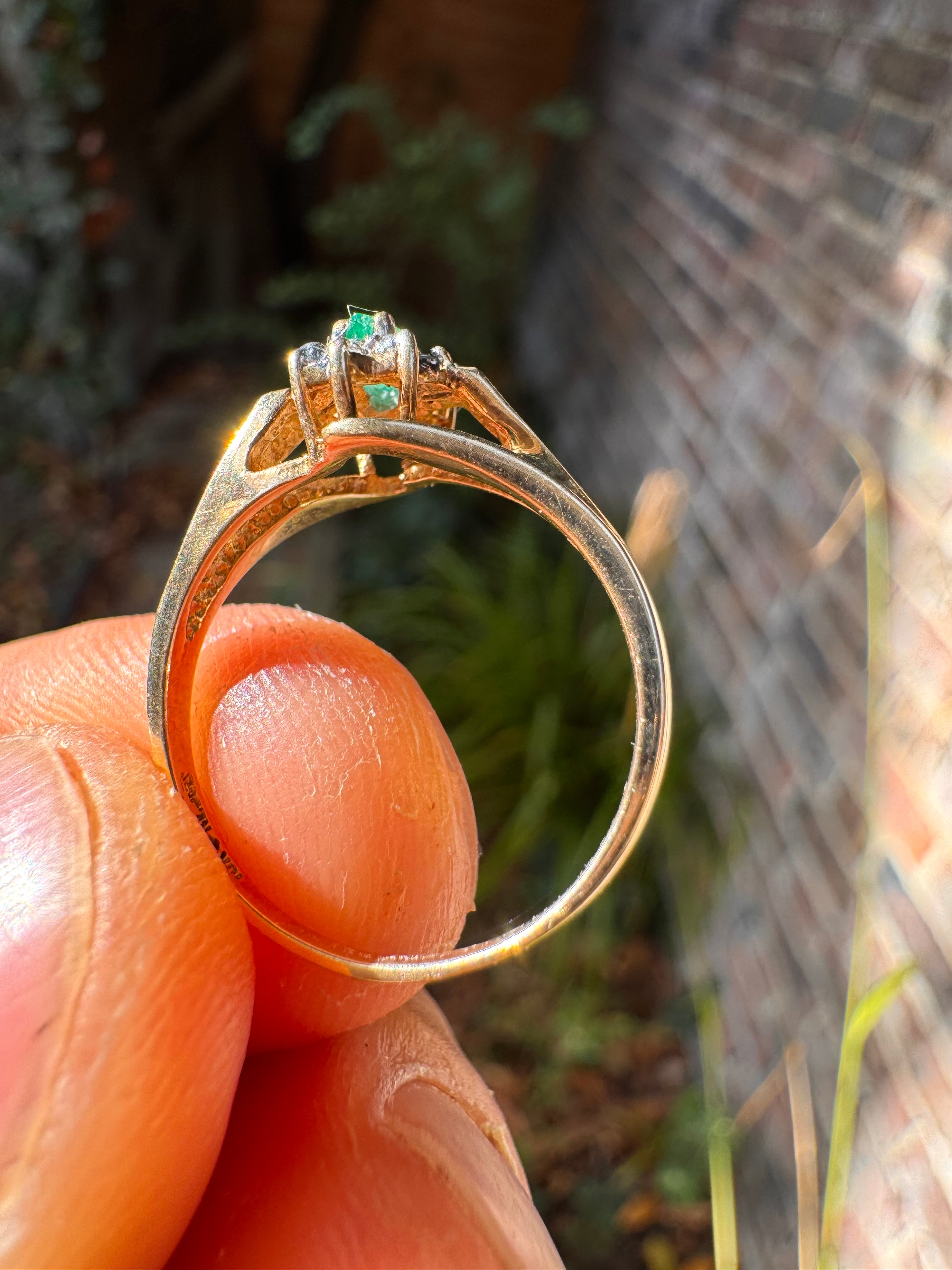 18ct Yellow Gold Emerald Diamond Ring