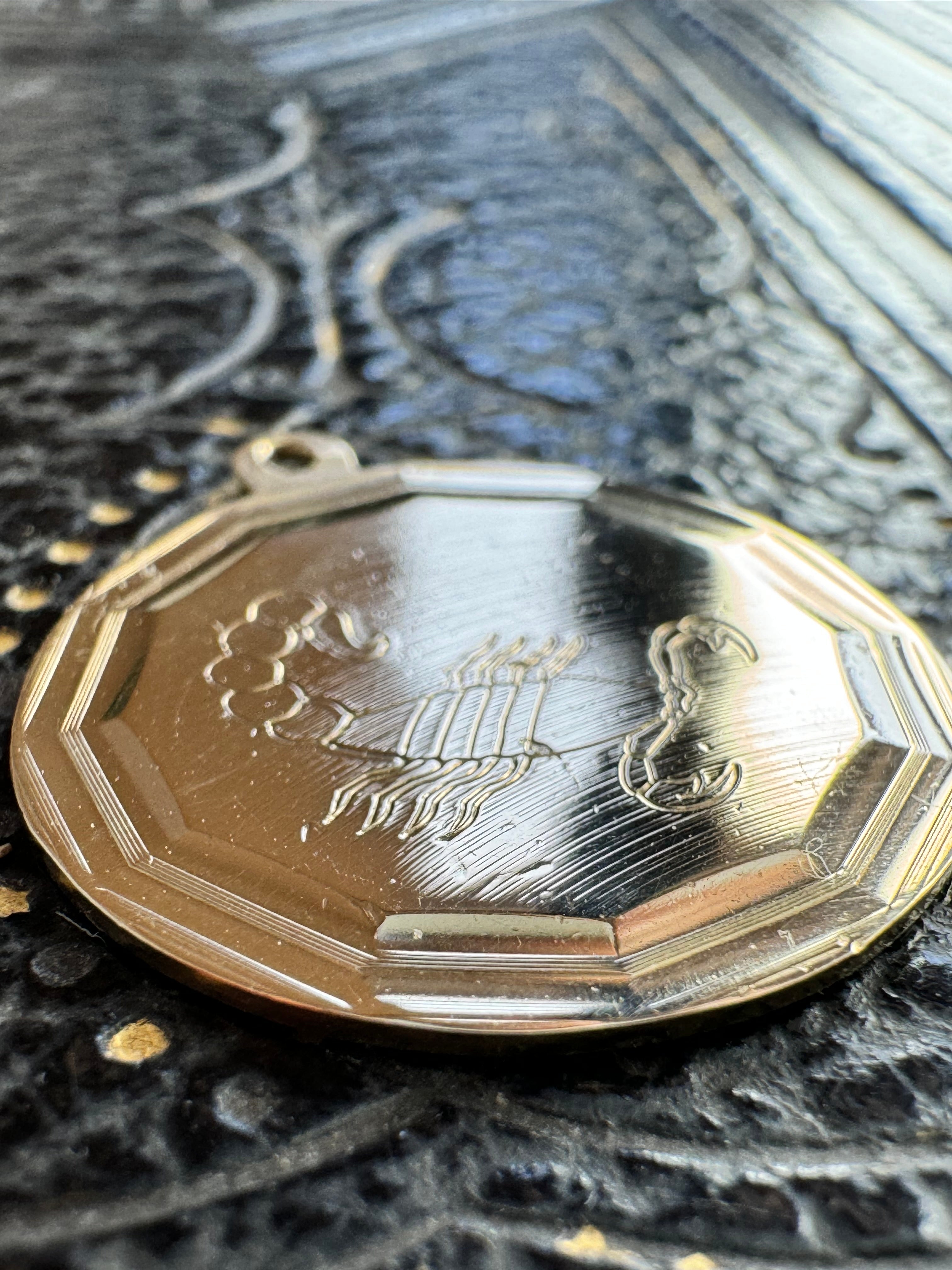 9ct Yellow Gold Scorpion Pendant