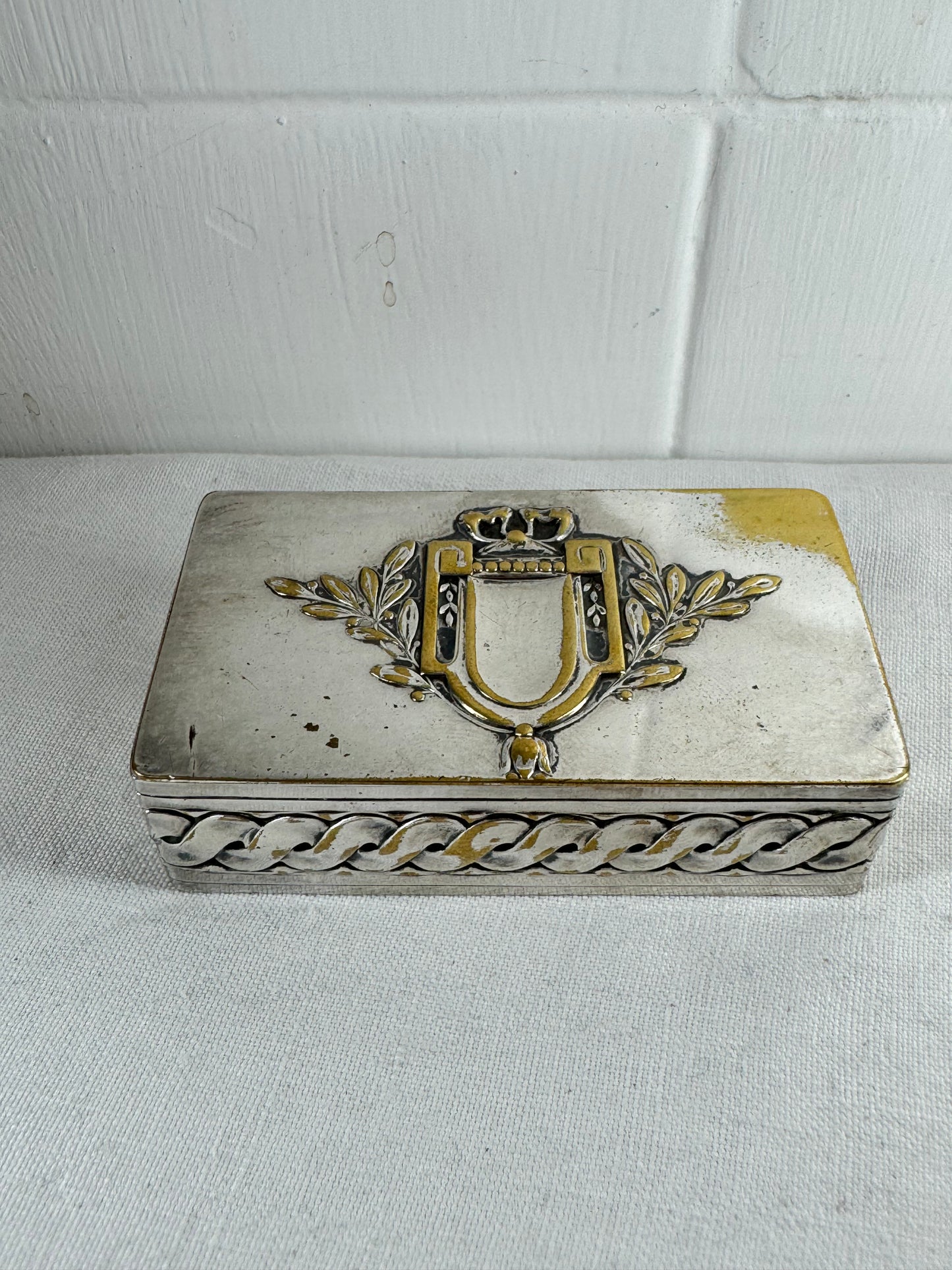 Kayser Dinnant (Kayserzinn) Silverplated Brass German Tablet/Pill/Snuff Box