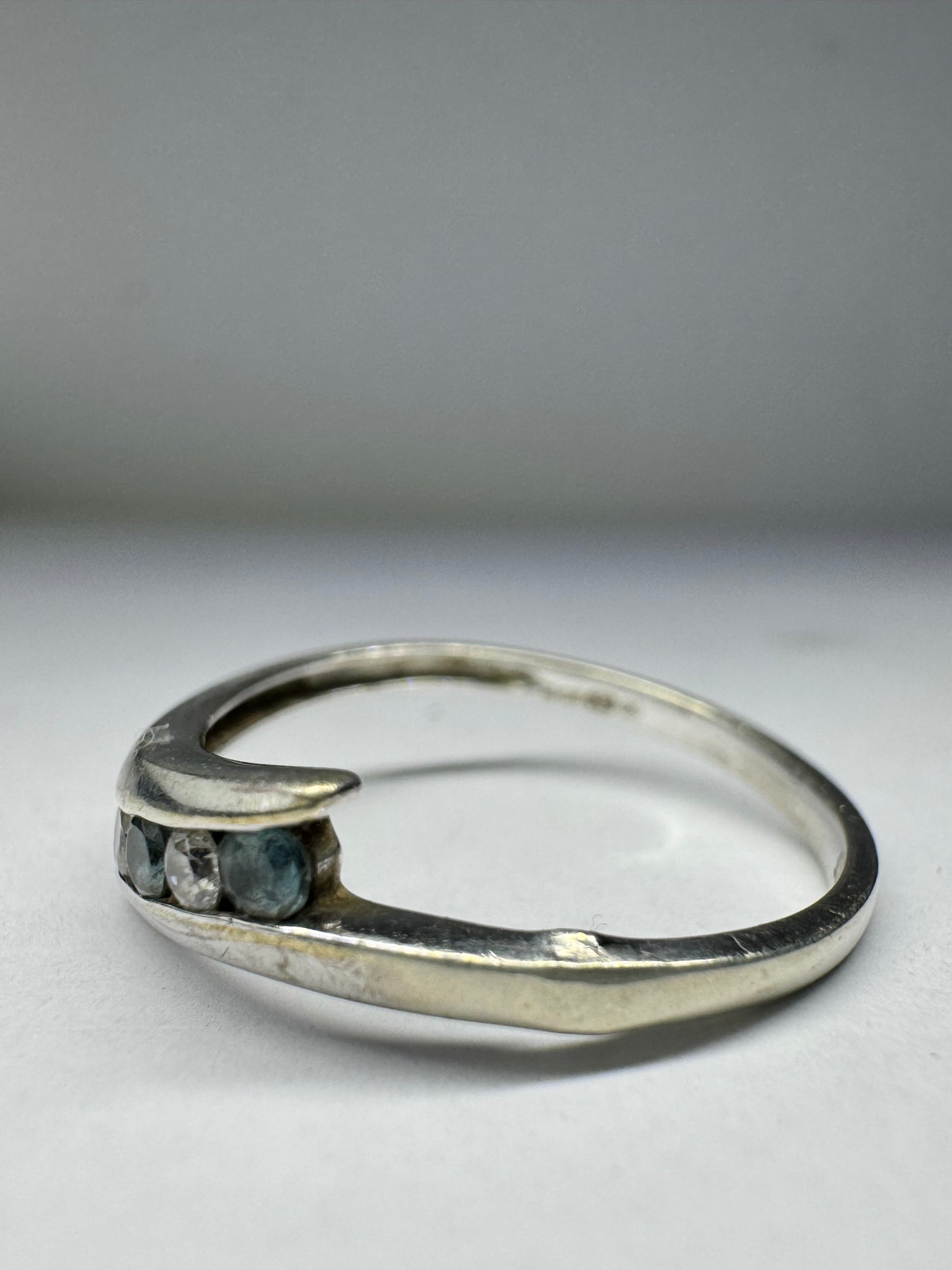 9ct Wavey White Gold Blue and White Gem Ring