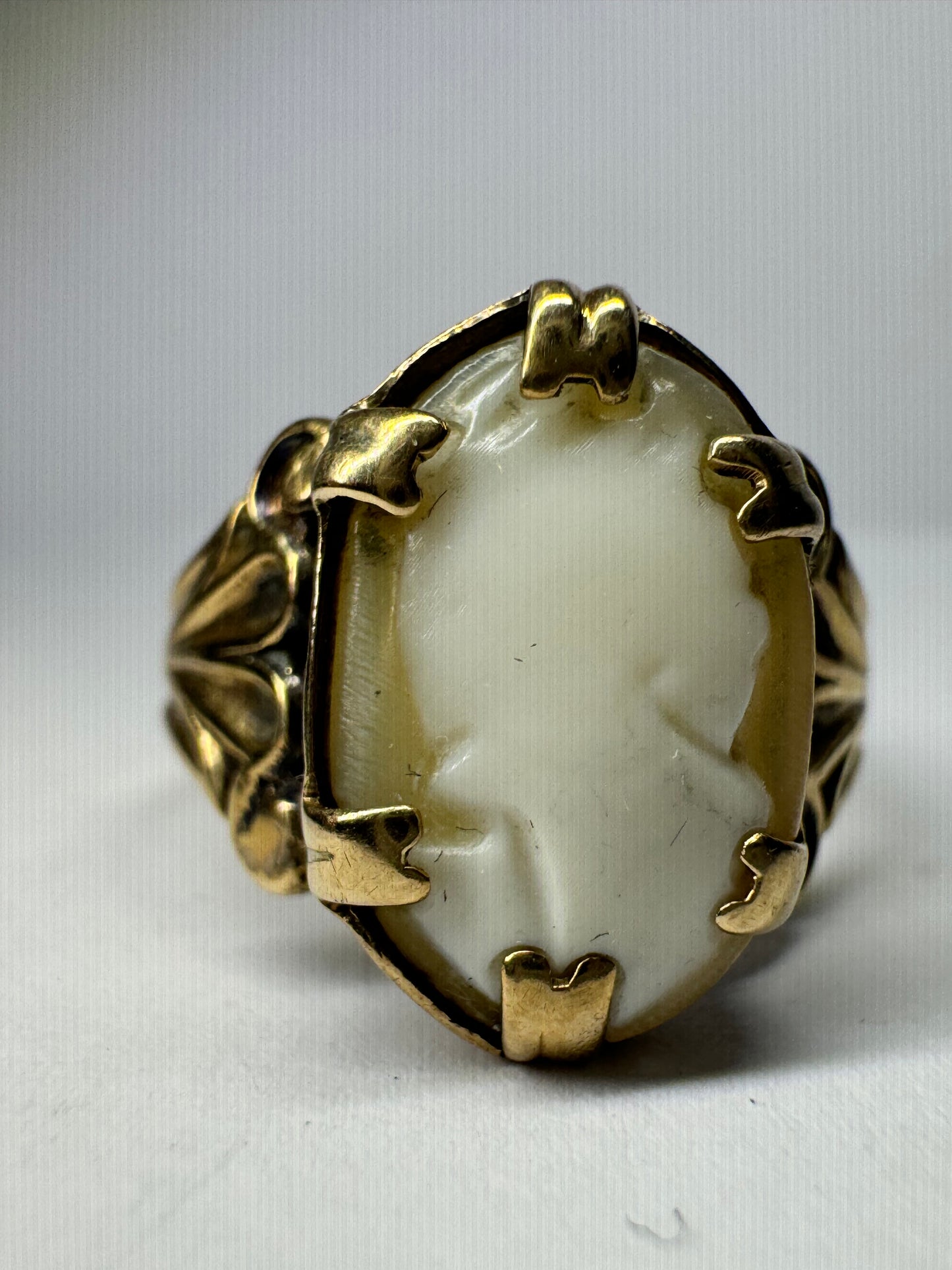 Vintage 9ct Yellow Gold Cameo Ring