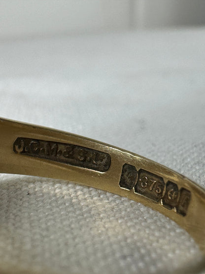 Vintage 9ct Yellow Gold Square Signet Ring