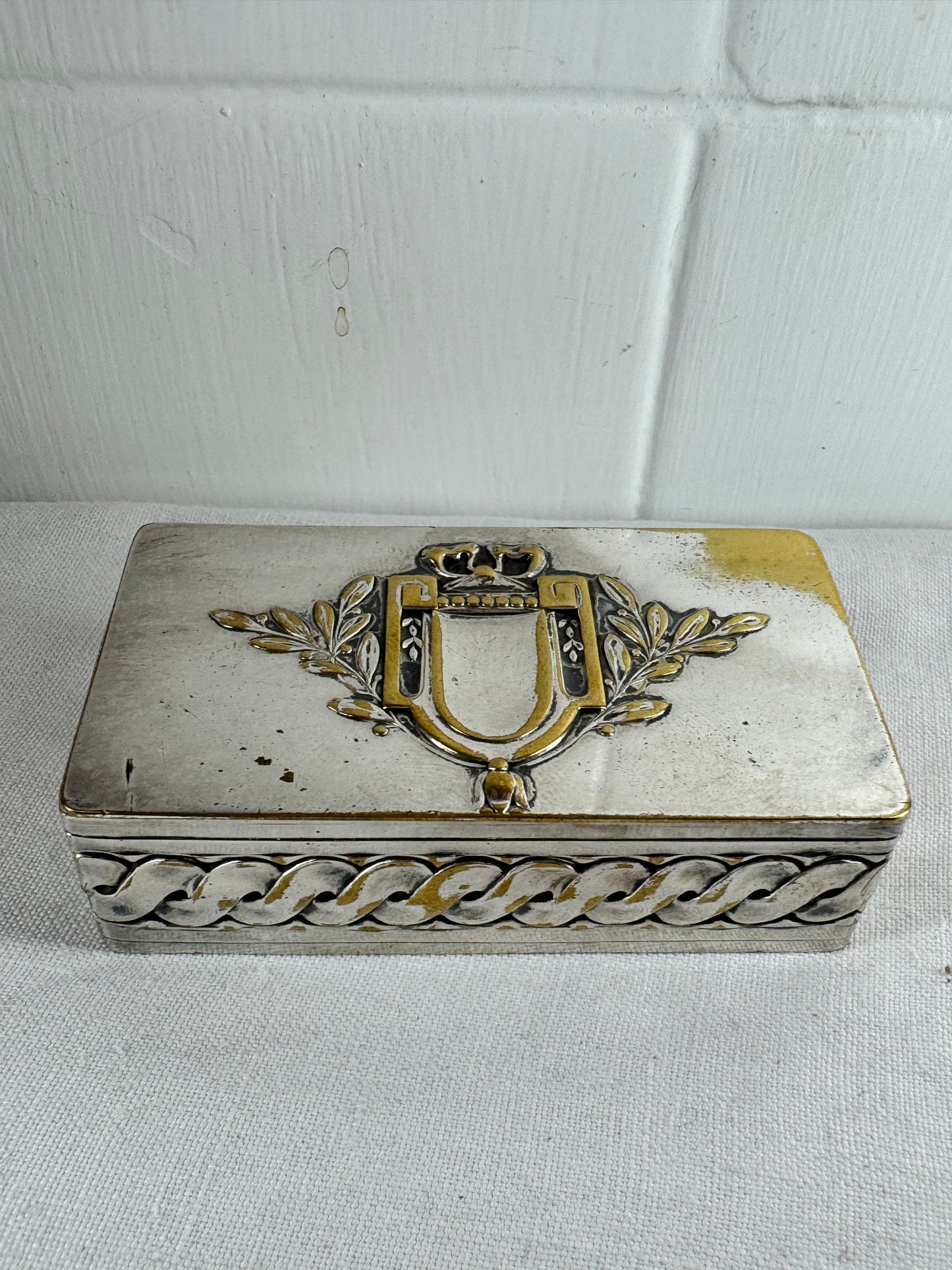 Kayser Dinnant (Kayserzinn) Silverplated Brass German Tablet/Pill/Snuff Box