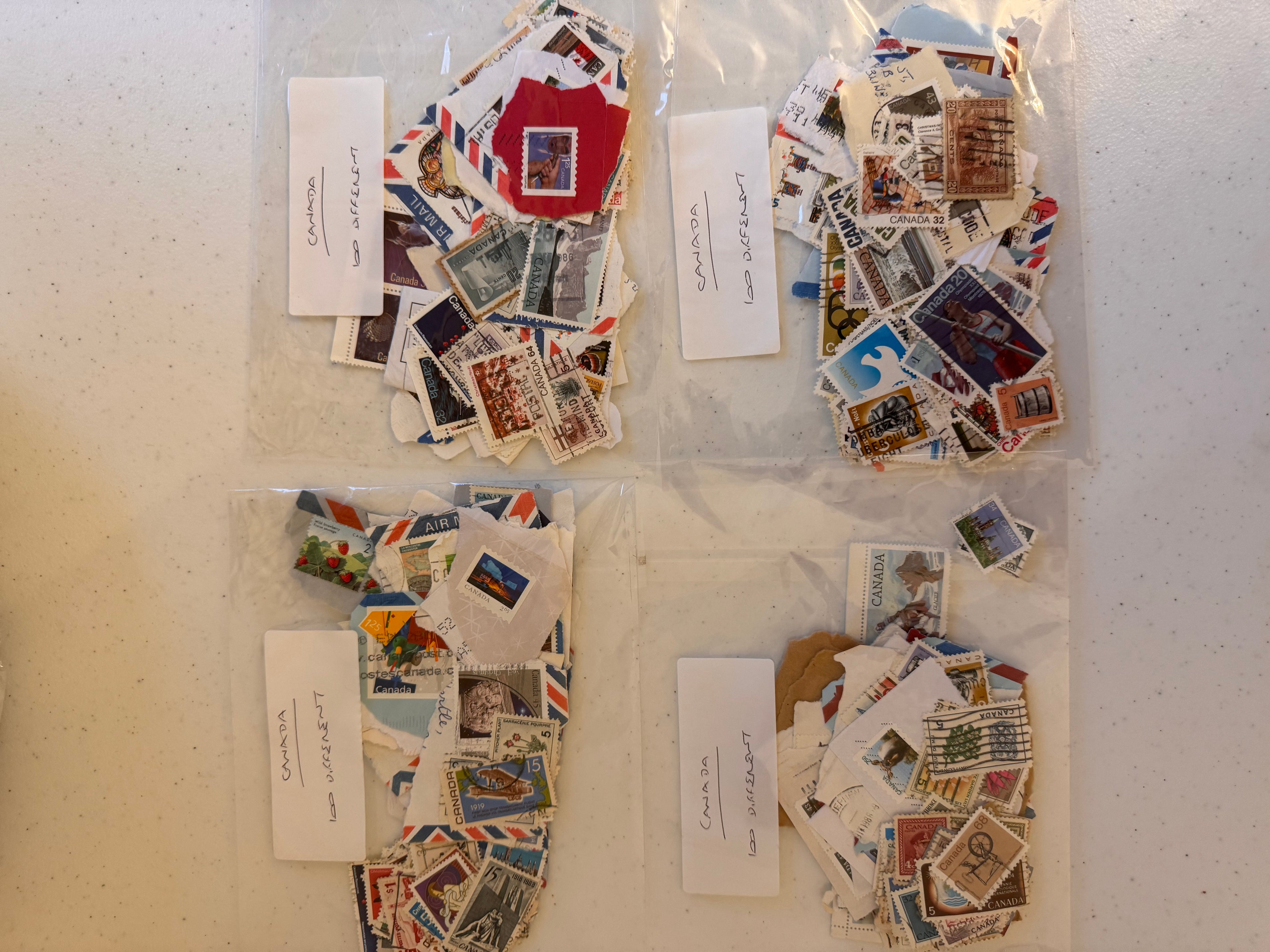 Lot 66: Canada Stamps x 400  (Estimate £10-20)