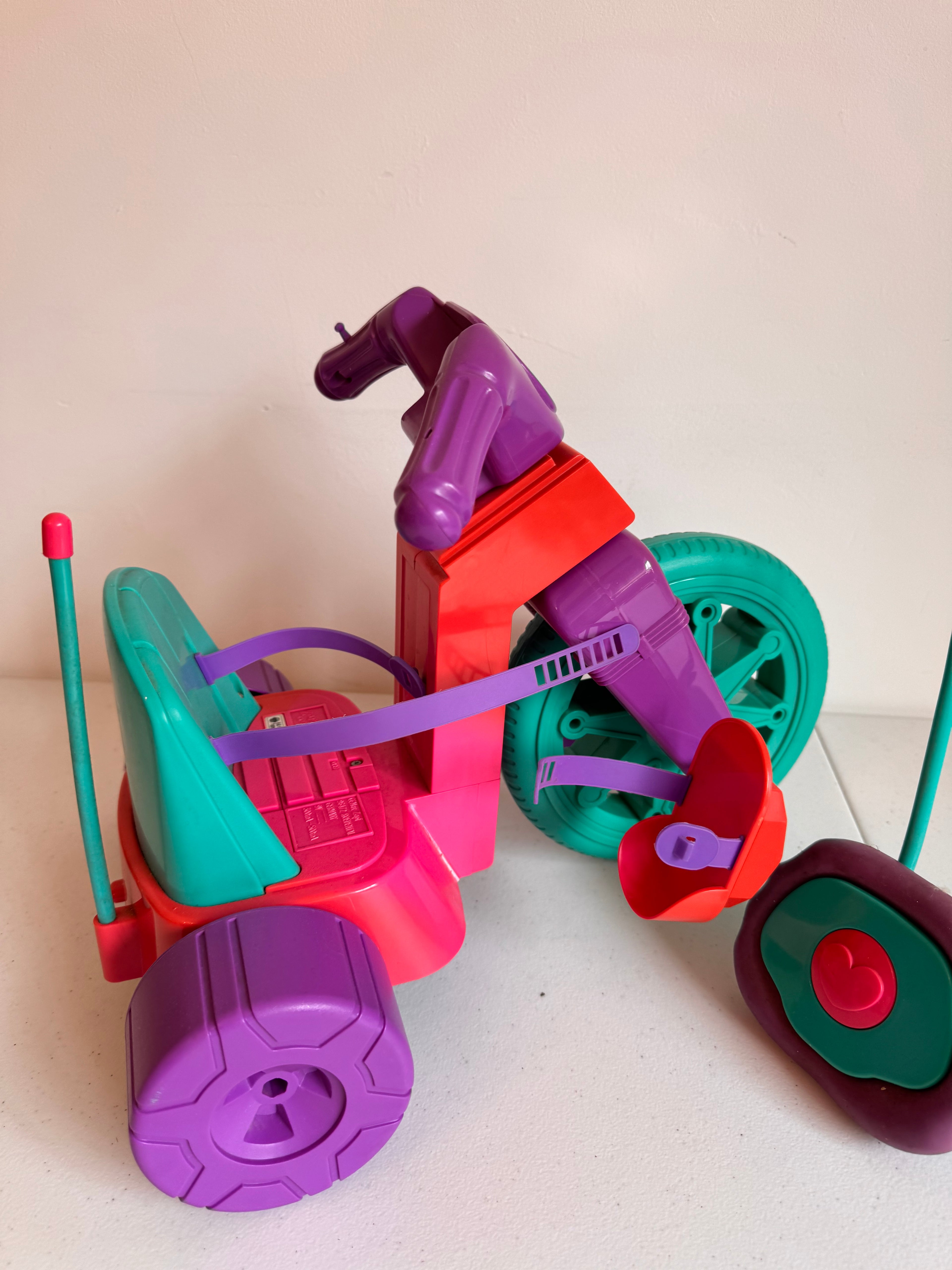 Lot 19: Tracy o Trike RC Toy (Estimate £30-40)