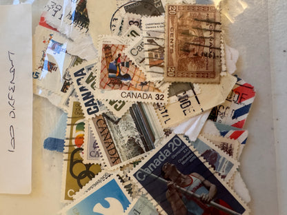 Lot 66: Canada Stamps x 400  (Estimate £10-20)
