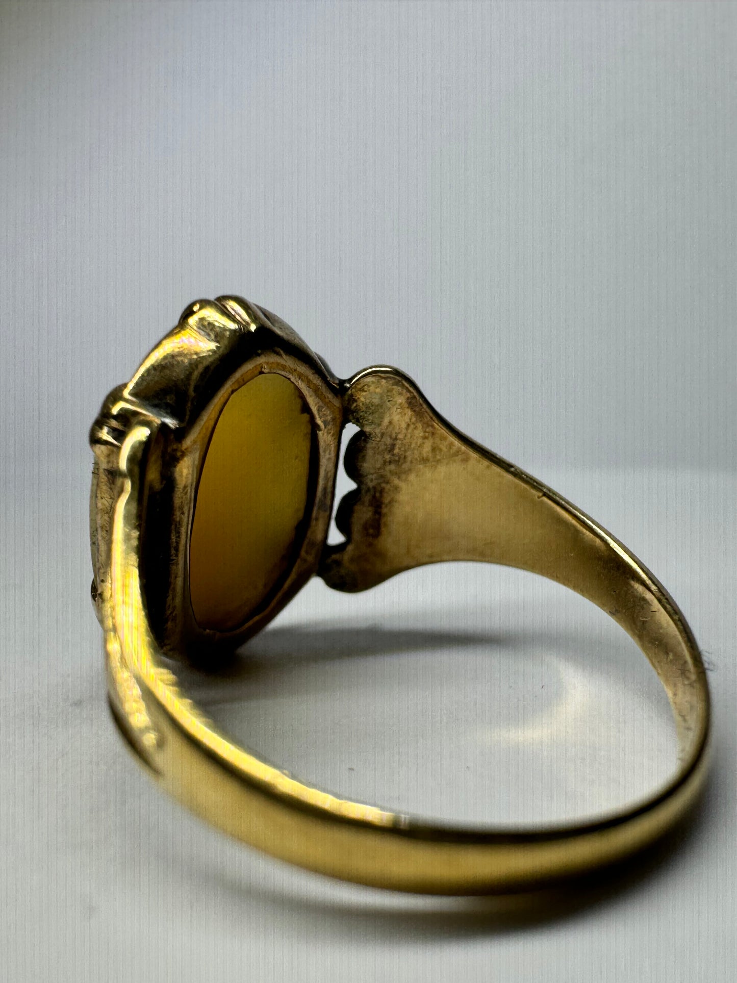 Vintage 9ct Yellow Gold Cameo Ring