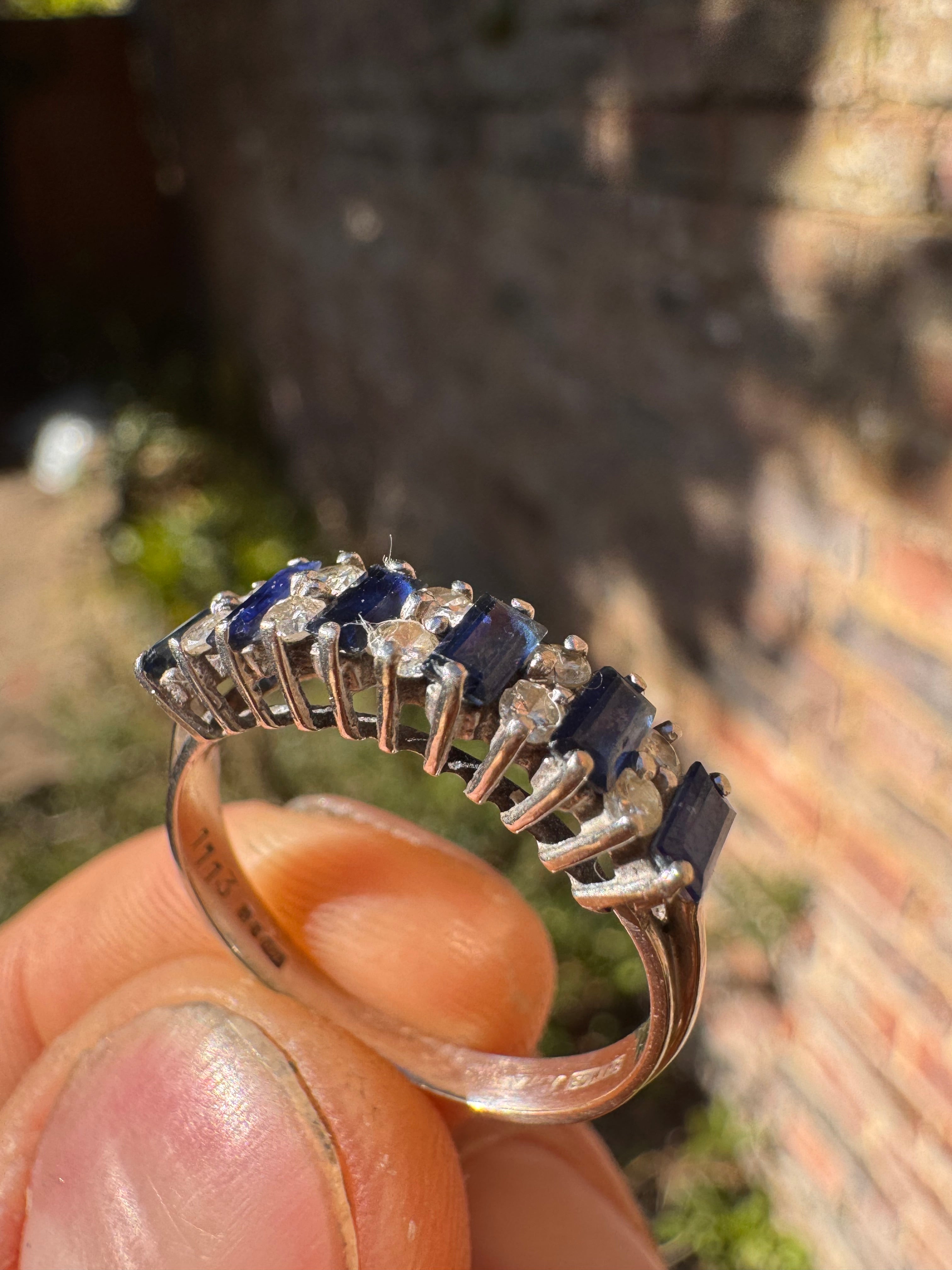 18ct White Gold Diamond and Sapphire Ring