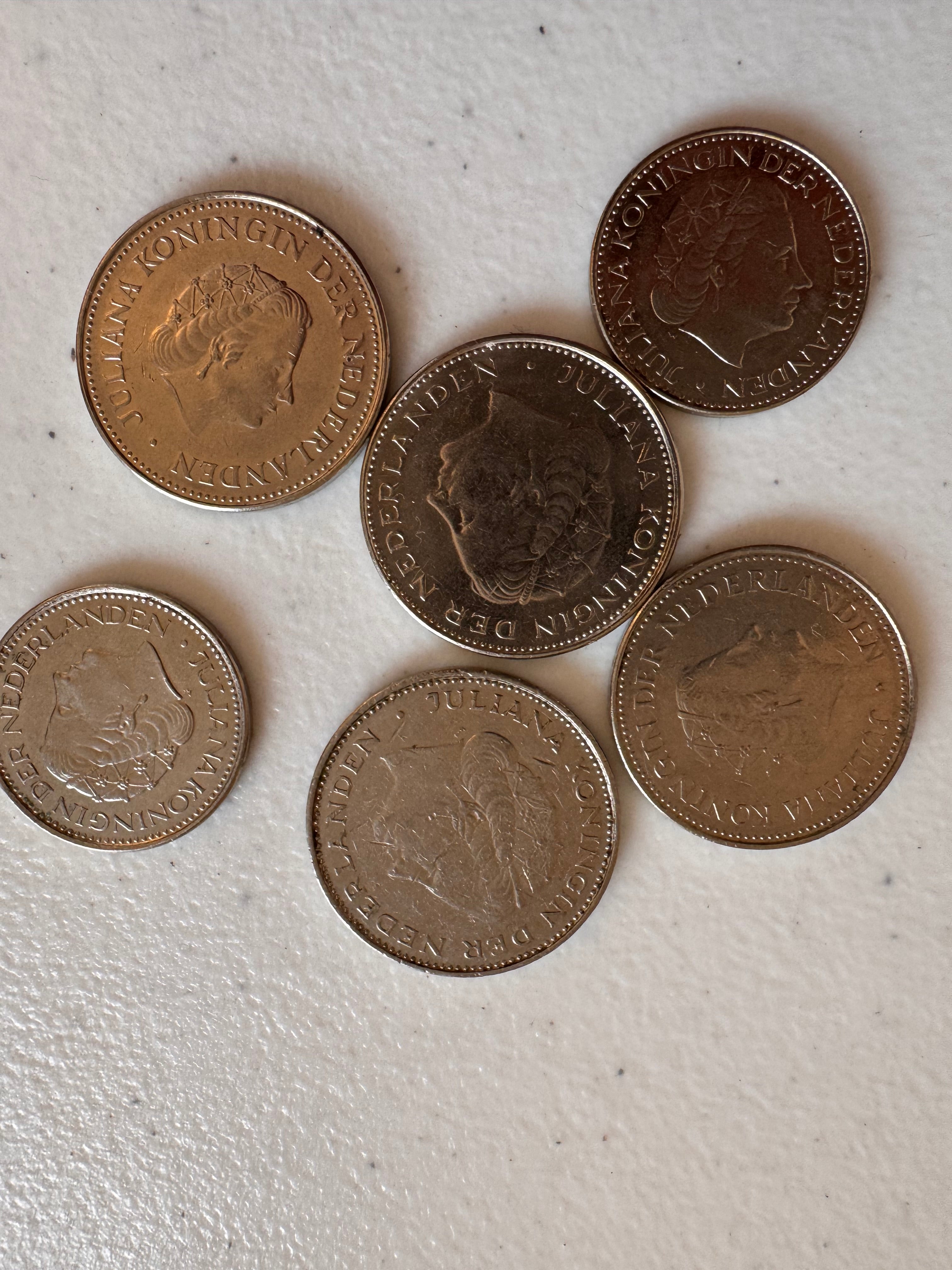 Lot 57: 1970 NETHERLANDS 2 1/2 GULDEN 72% silver + more (Estimate £20-40)