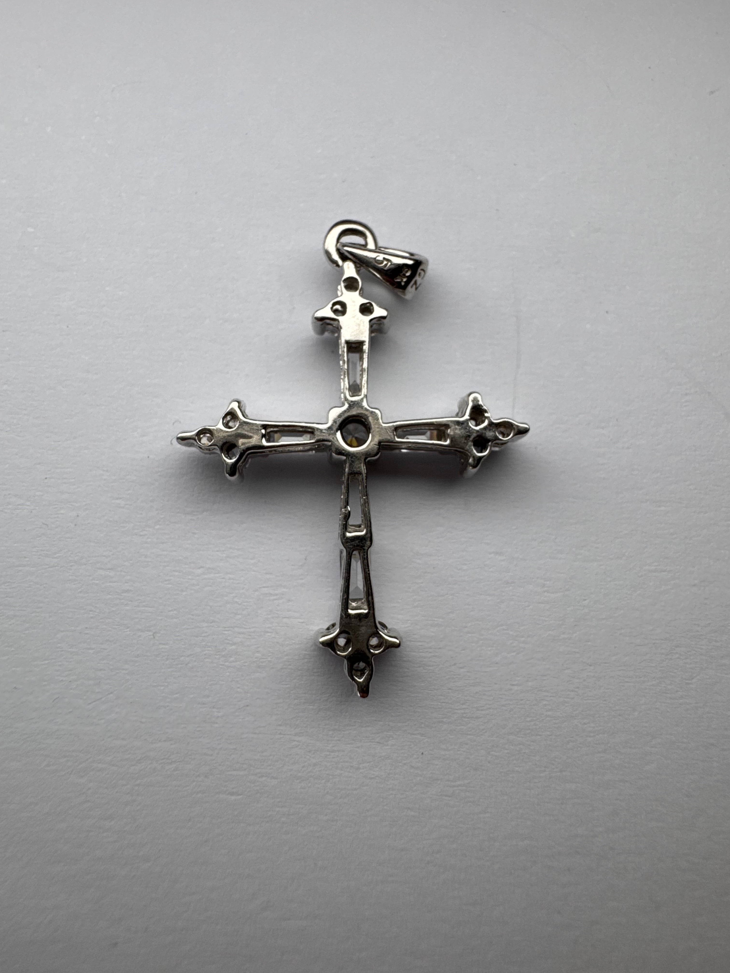 9ct CZ Cross Pendant (missing stone)
