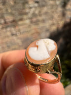 Vintage 9ct Cameo Yellow Gold Ring