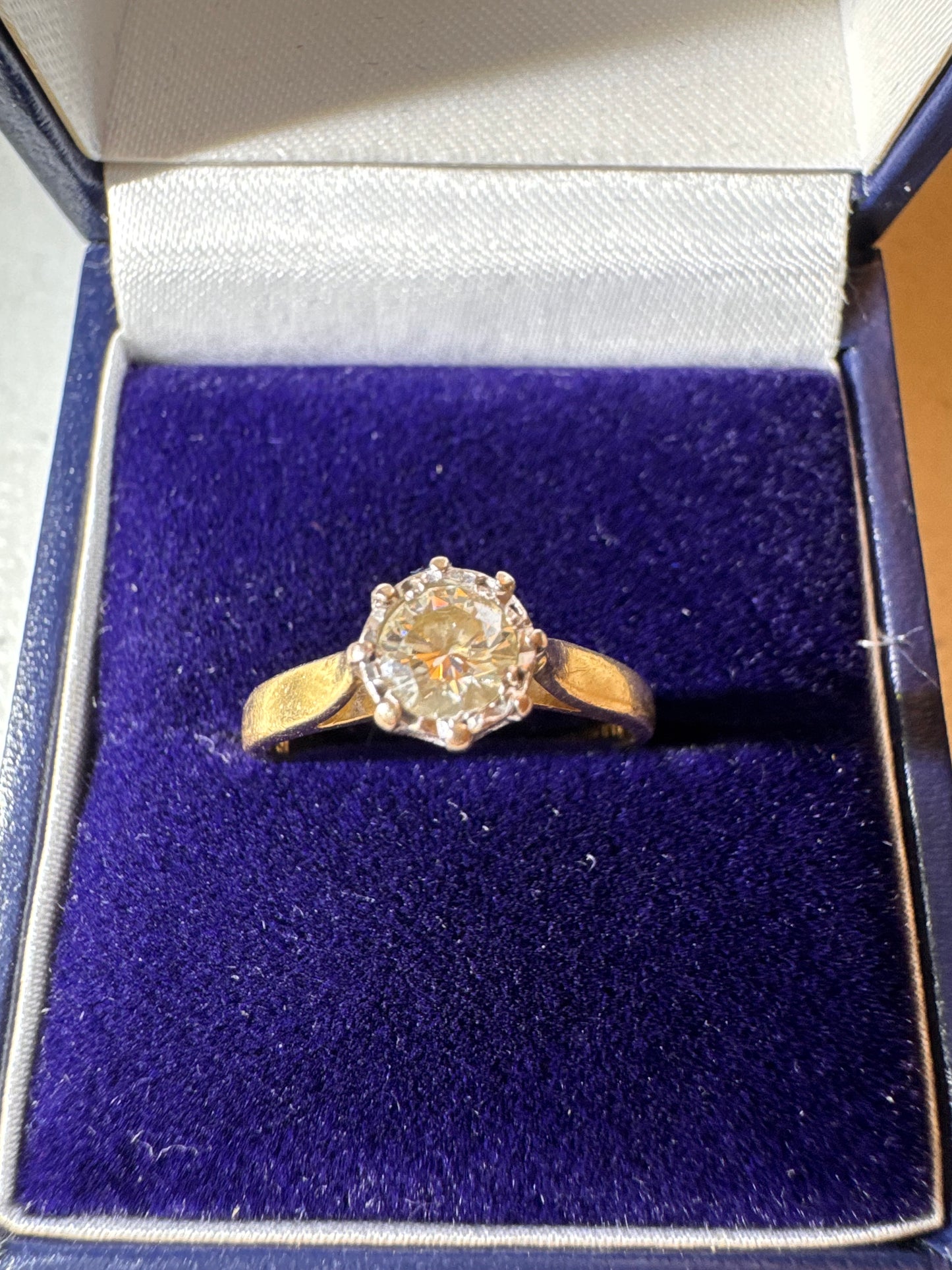 18ct Yellow Gold Diamond Solitaire Ring