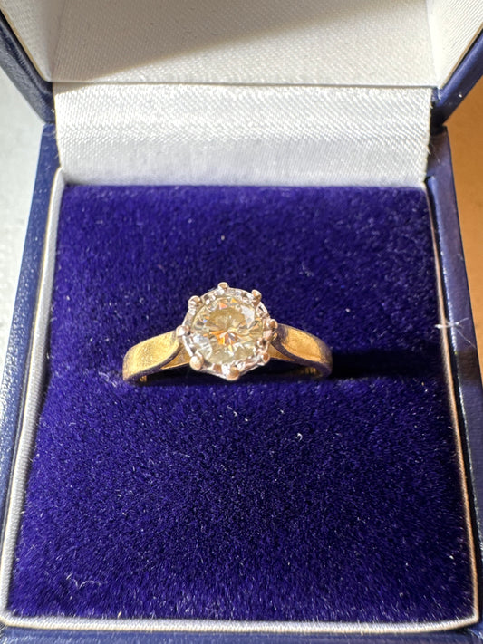 18ct Yellow Gold Diamond Solitaire Ring