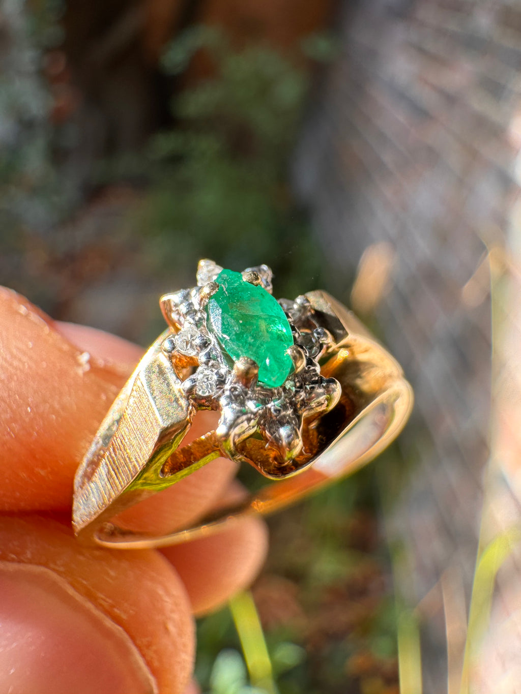 18ct Yellow Gold Emerald Diamond Ring