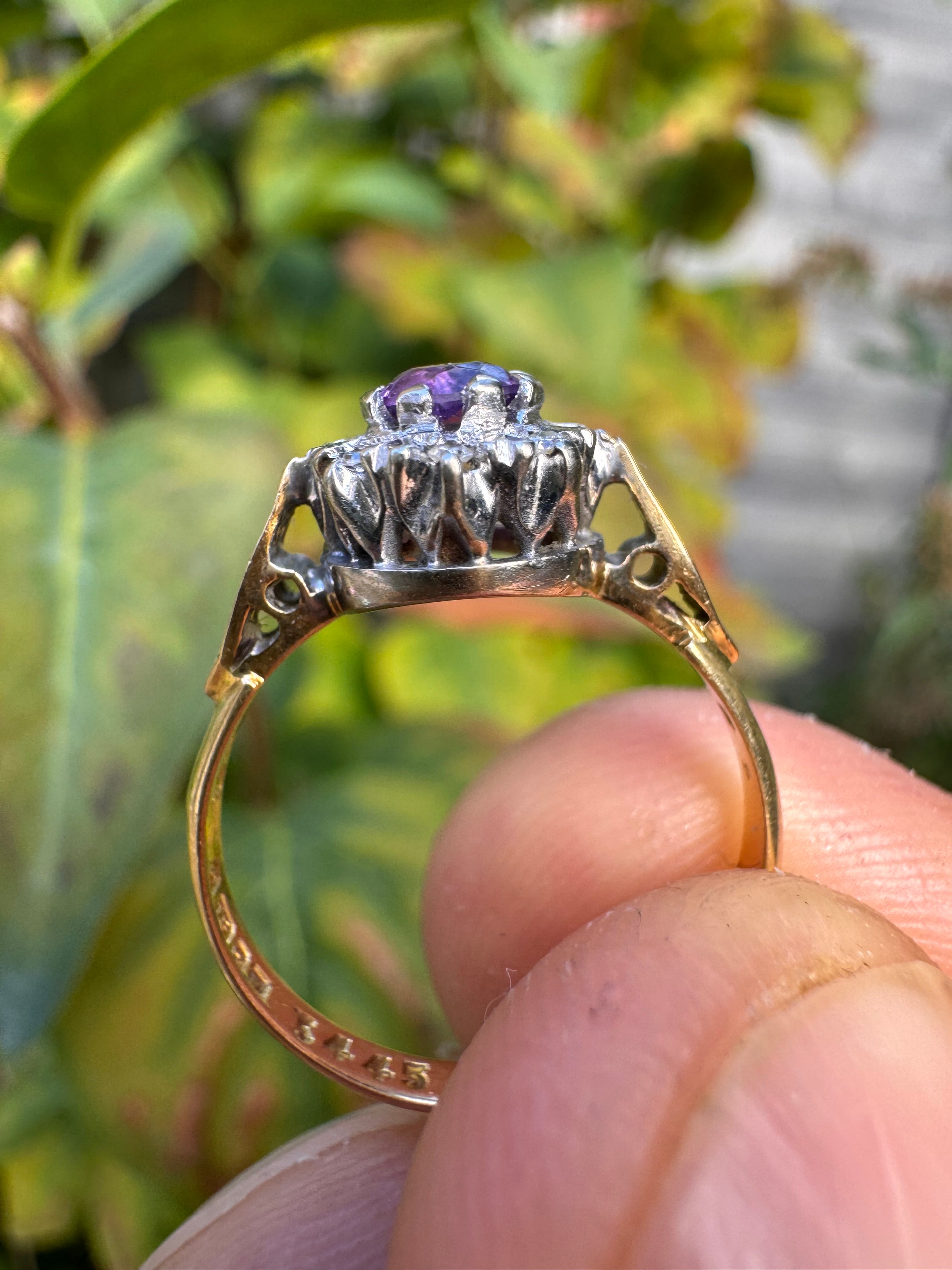 18ct Yellow Gold Amethyst Diamond Ring